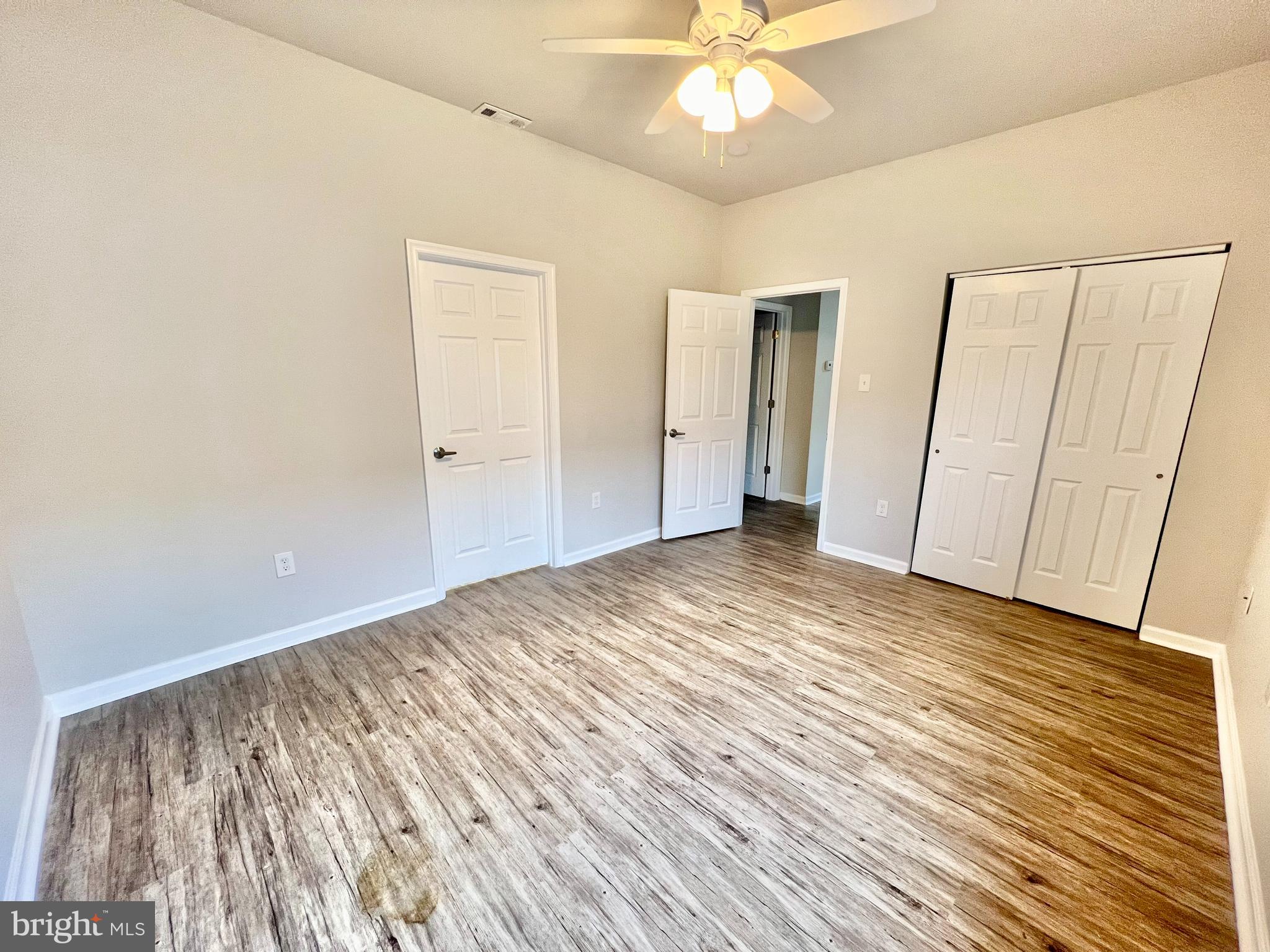 000 - Residential Lease