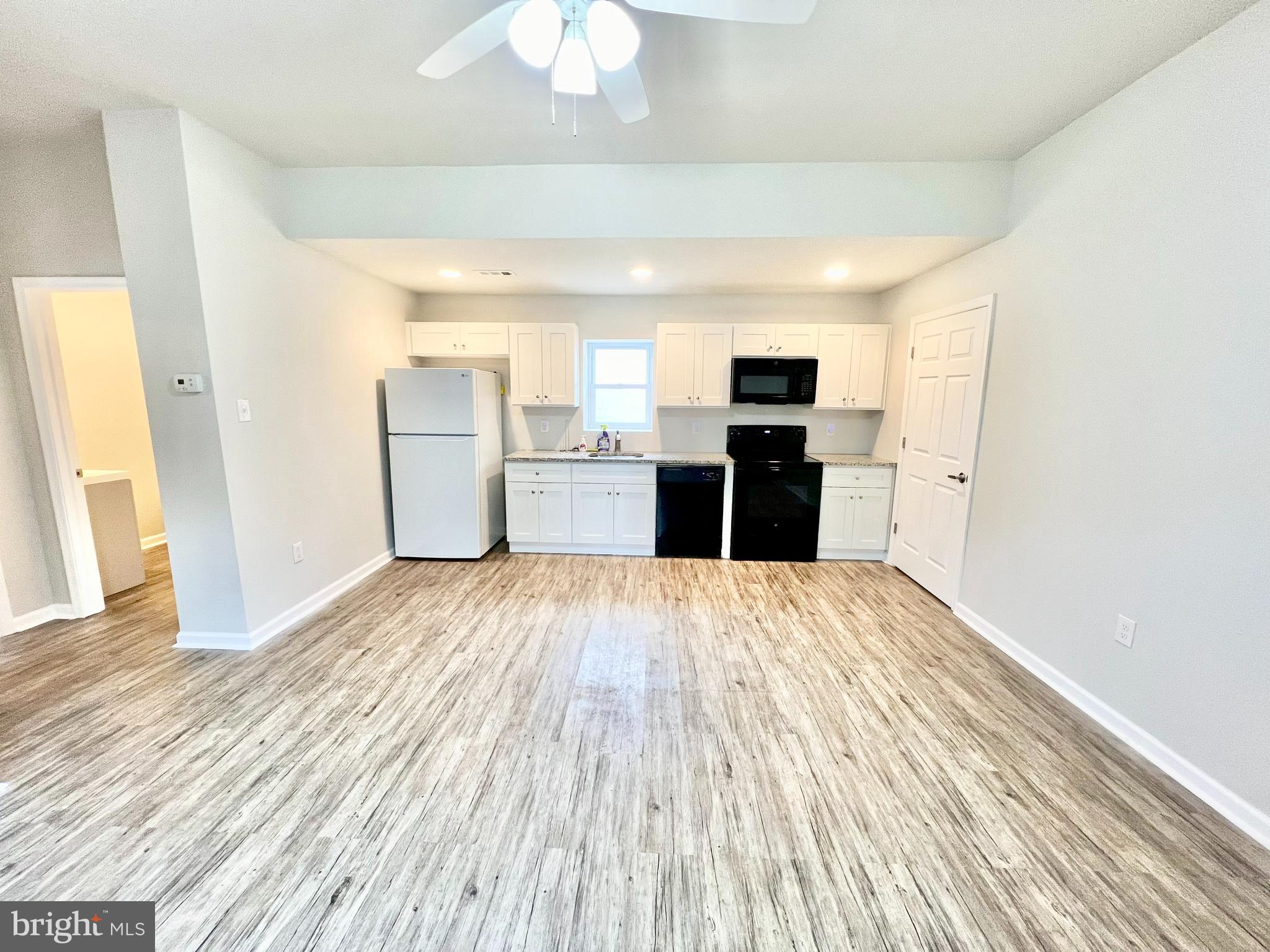 000 - Residential Lease