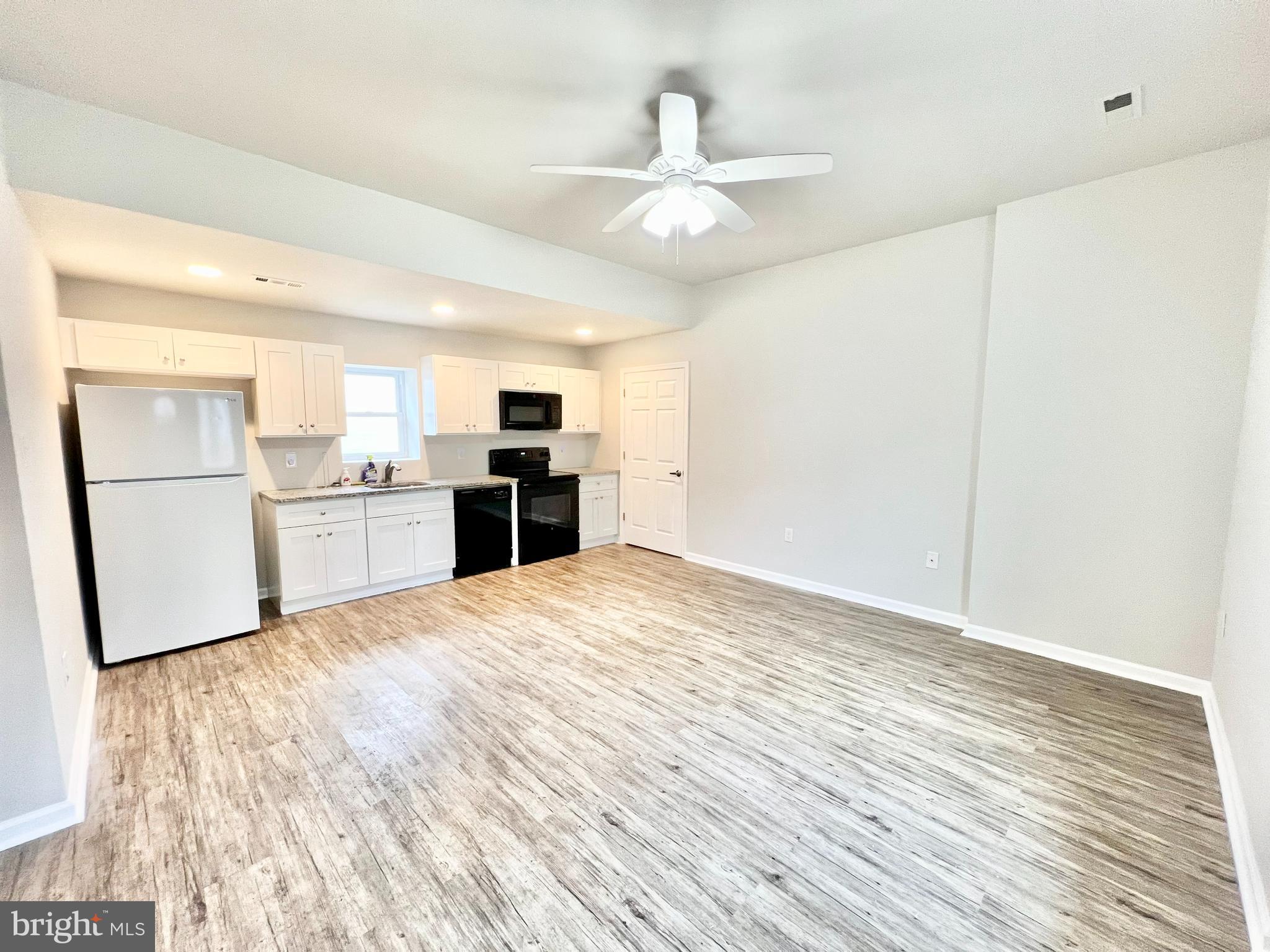 000 - Residential Lease