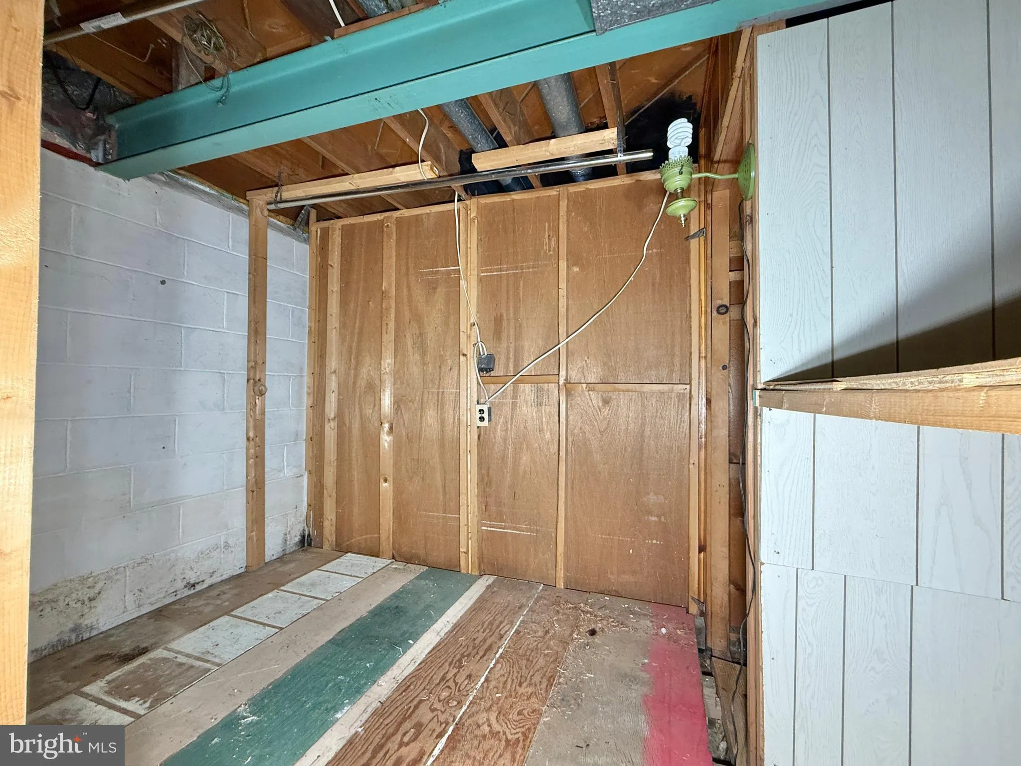 Baltimore, Maryland 21228, United States, 2 Bedrooms Bedrooms, ,1 BathroomBathrooms,Residential,Pending,228526