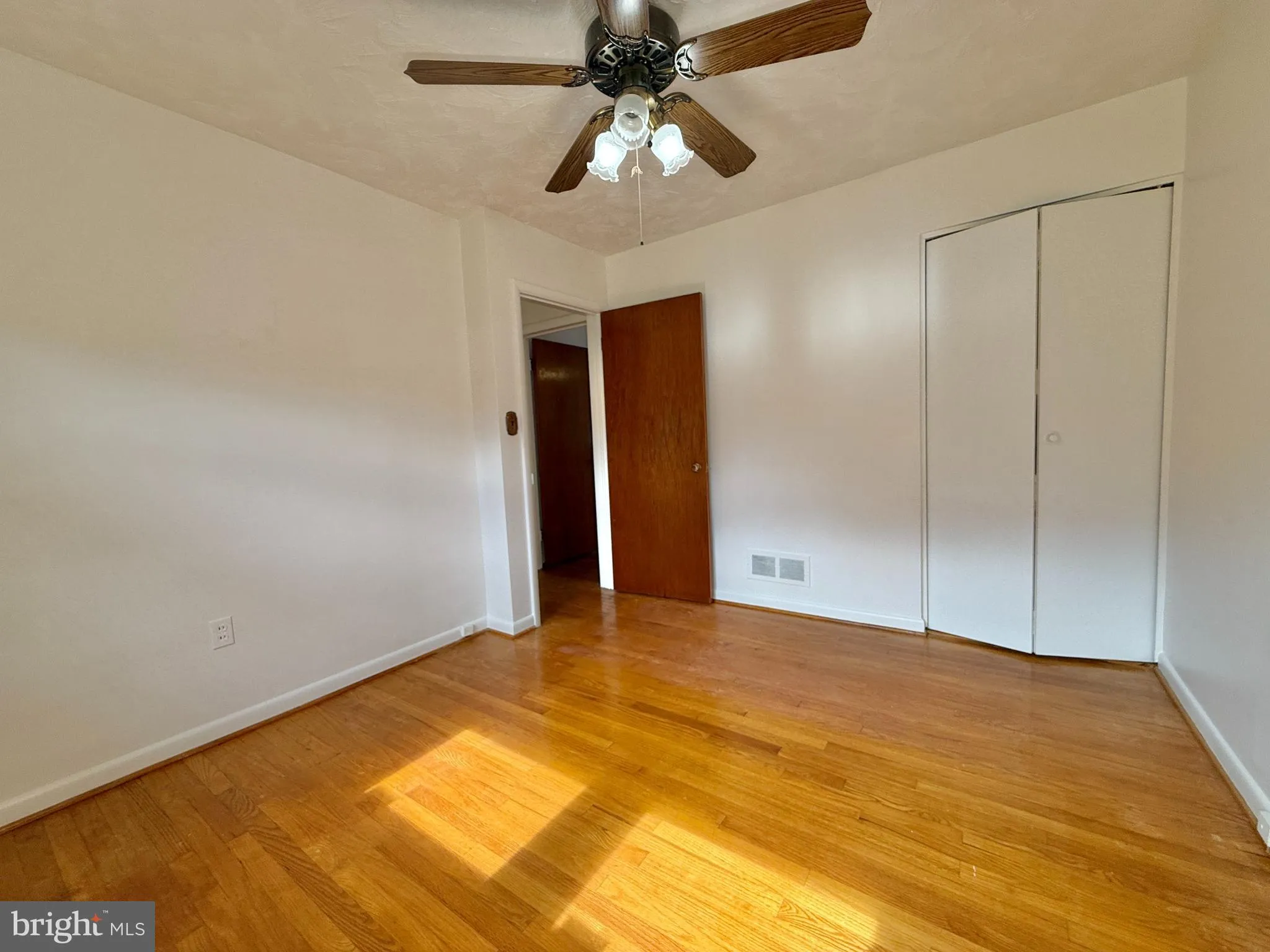 Baltimore, Maryland 21228, United States, 2 Bedrooms Bedrooms, ,1 BathroomBathrooms,Residential,Pending,228526