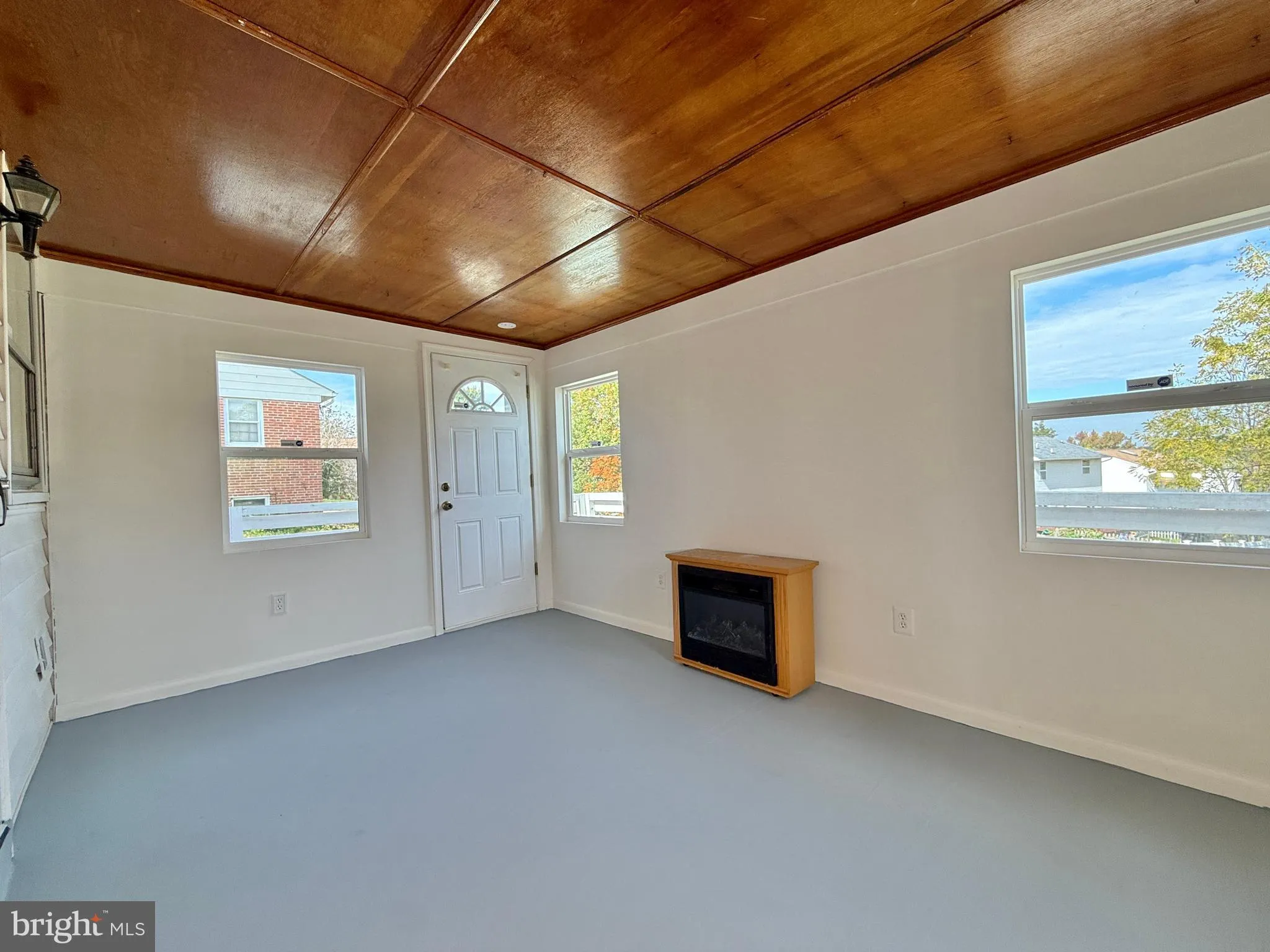 Baltimore, Maryland 21228, United States, 2 Bedrooms Bedrooms, ,1 BathroomBathrooms,Residential,Pending,228526