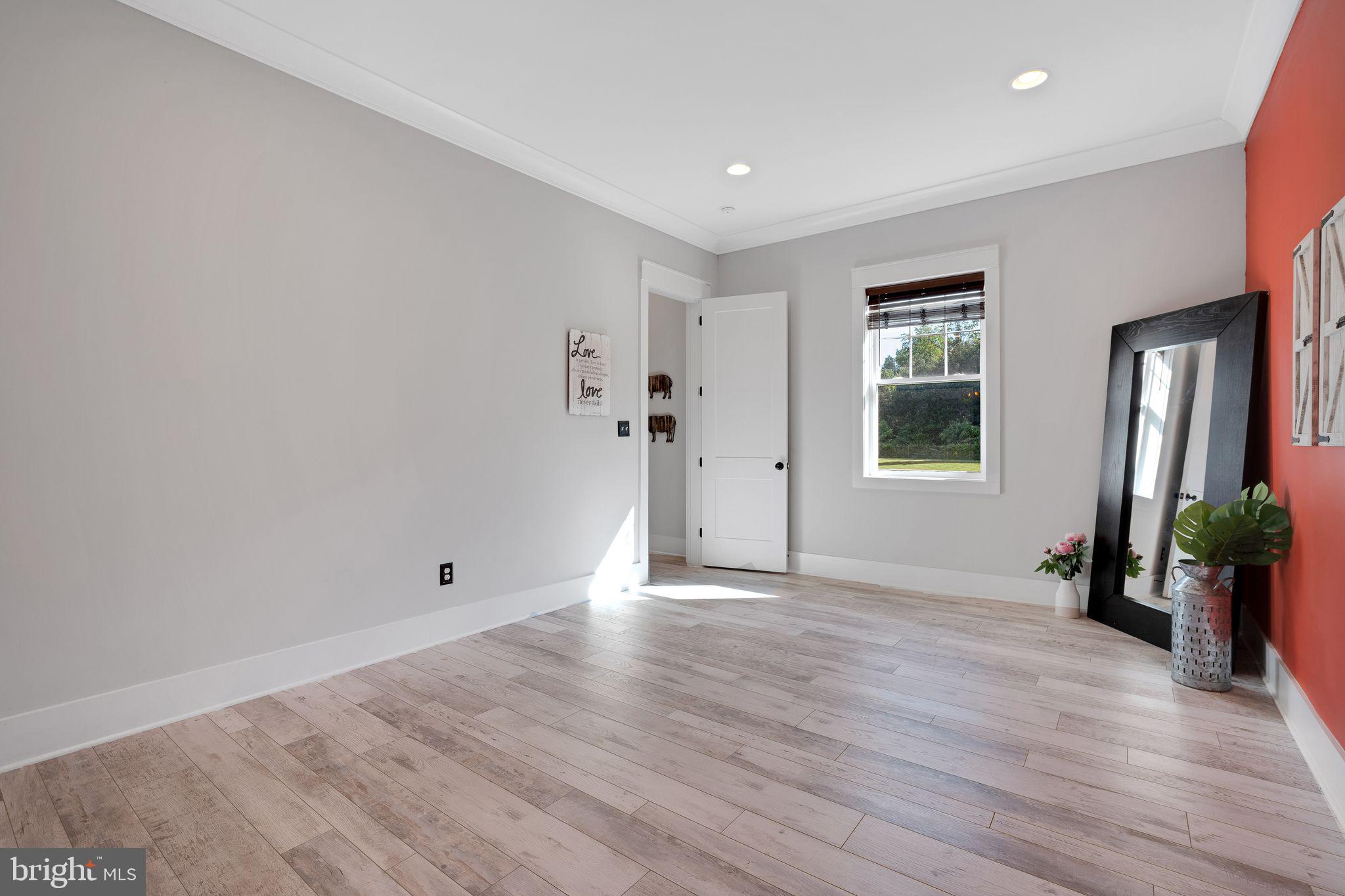 WOODLAWN FARMS - Residential