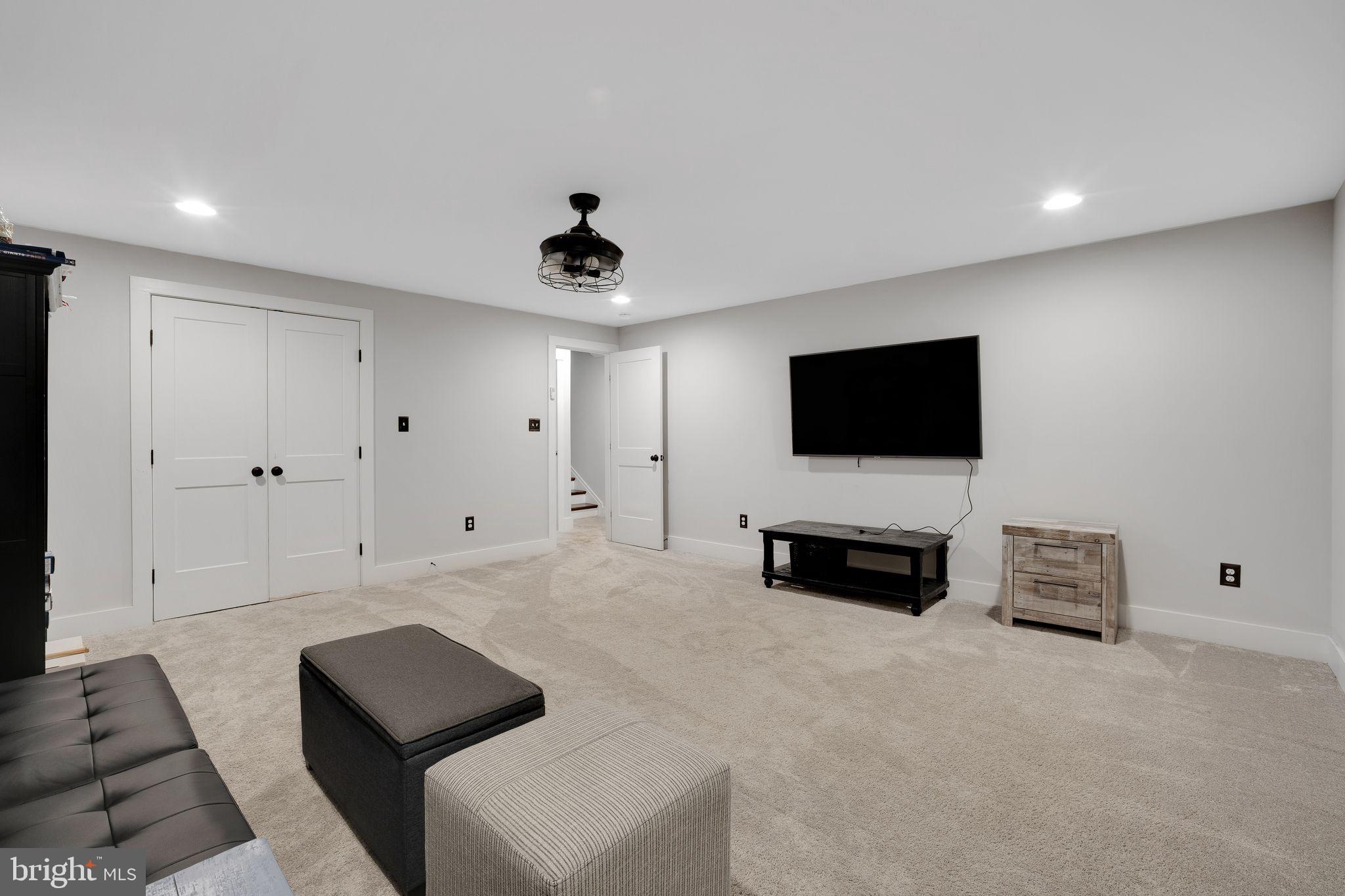 WOODLAWN FARMS - Residential