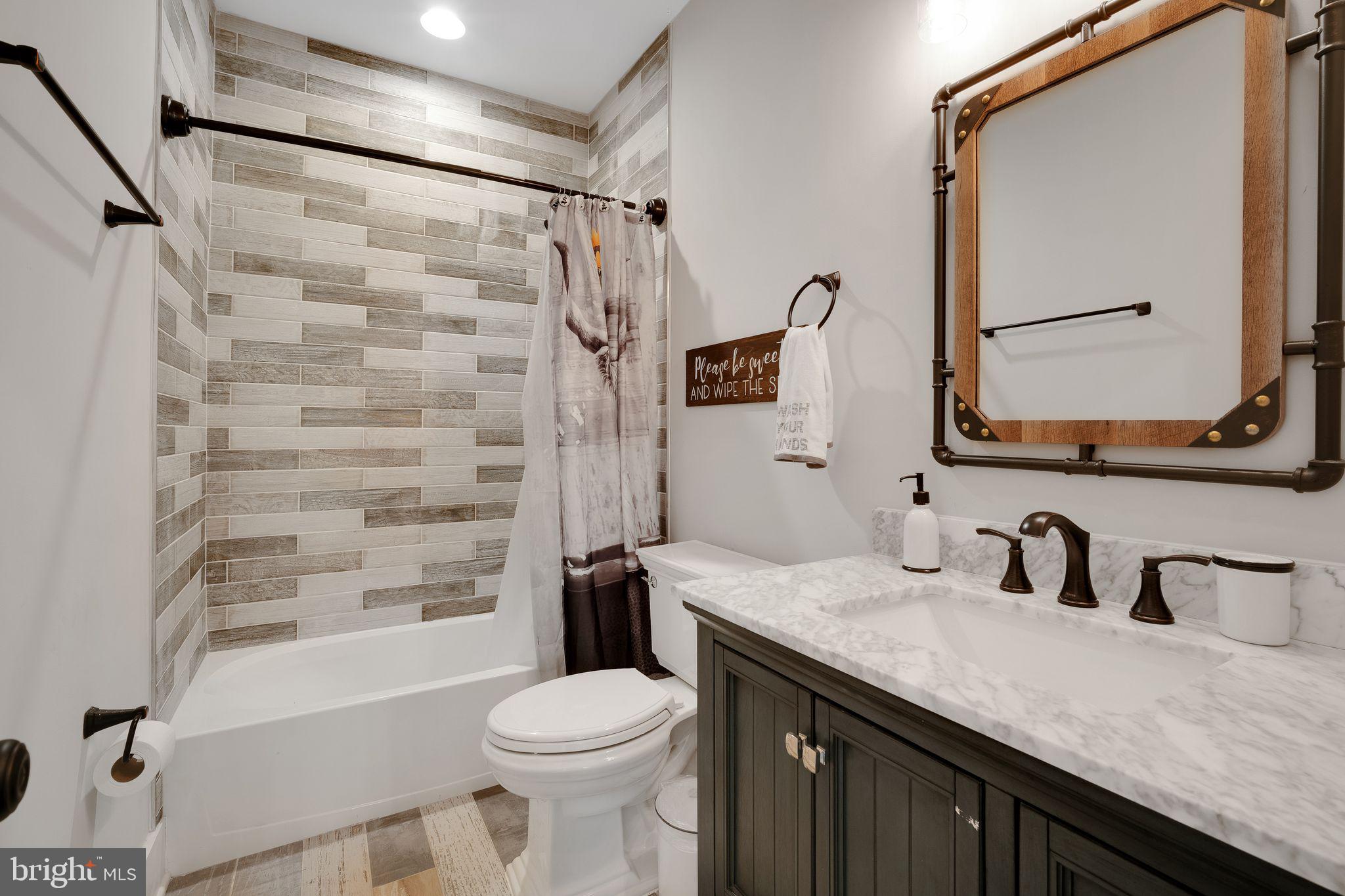 WOODLAWN FARMS - Residential