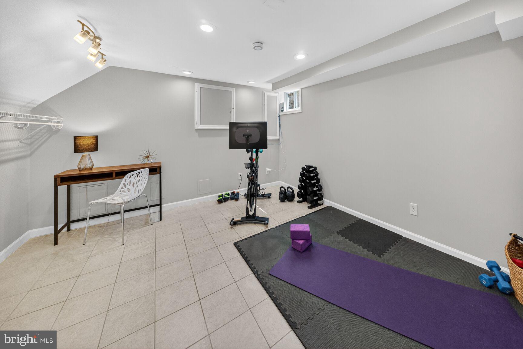 HALPINE VILLAGE - Residential