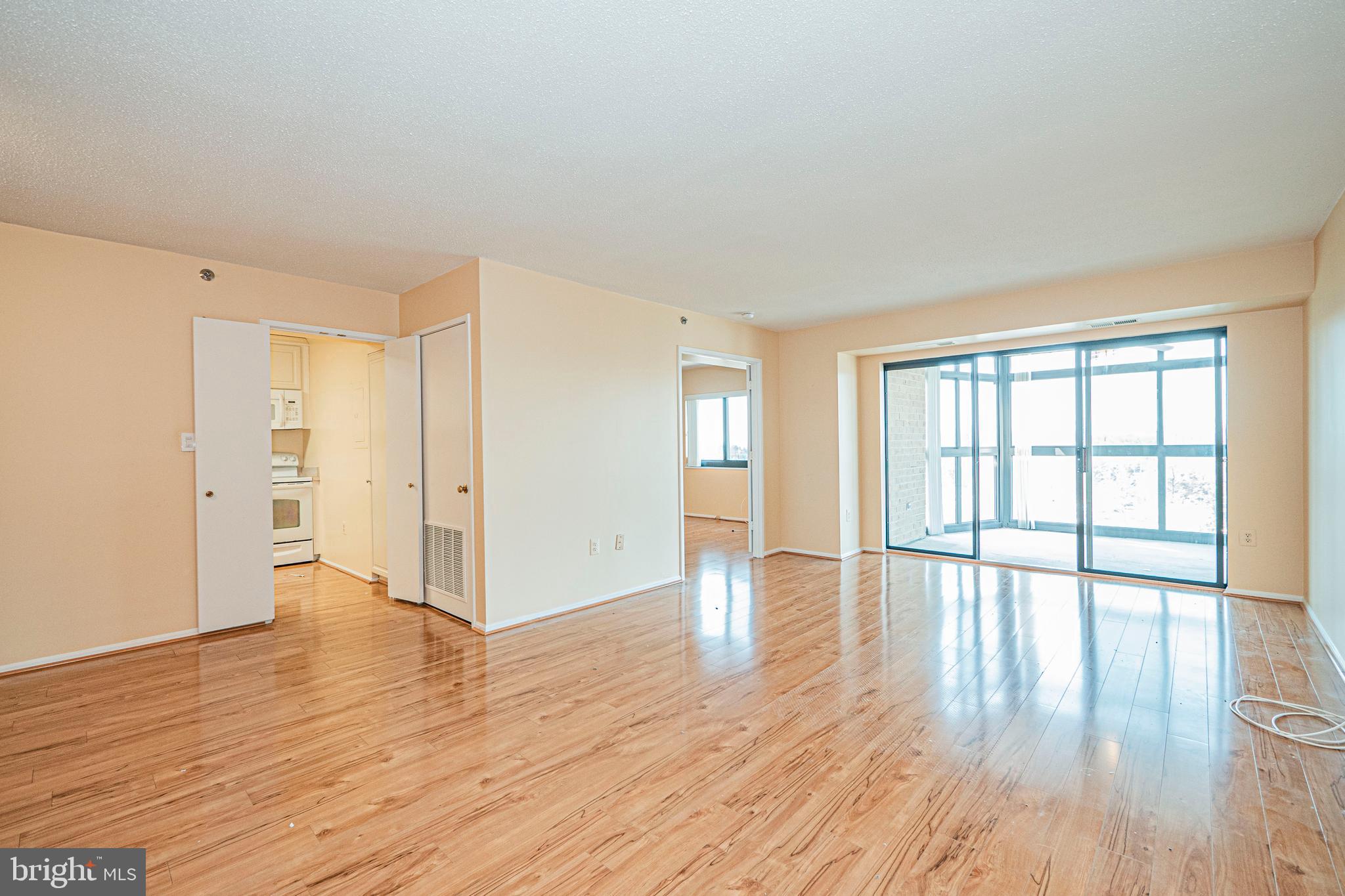 LEISURE WORLD - Residential