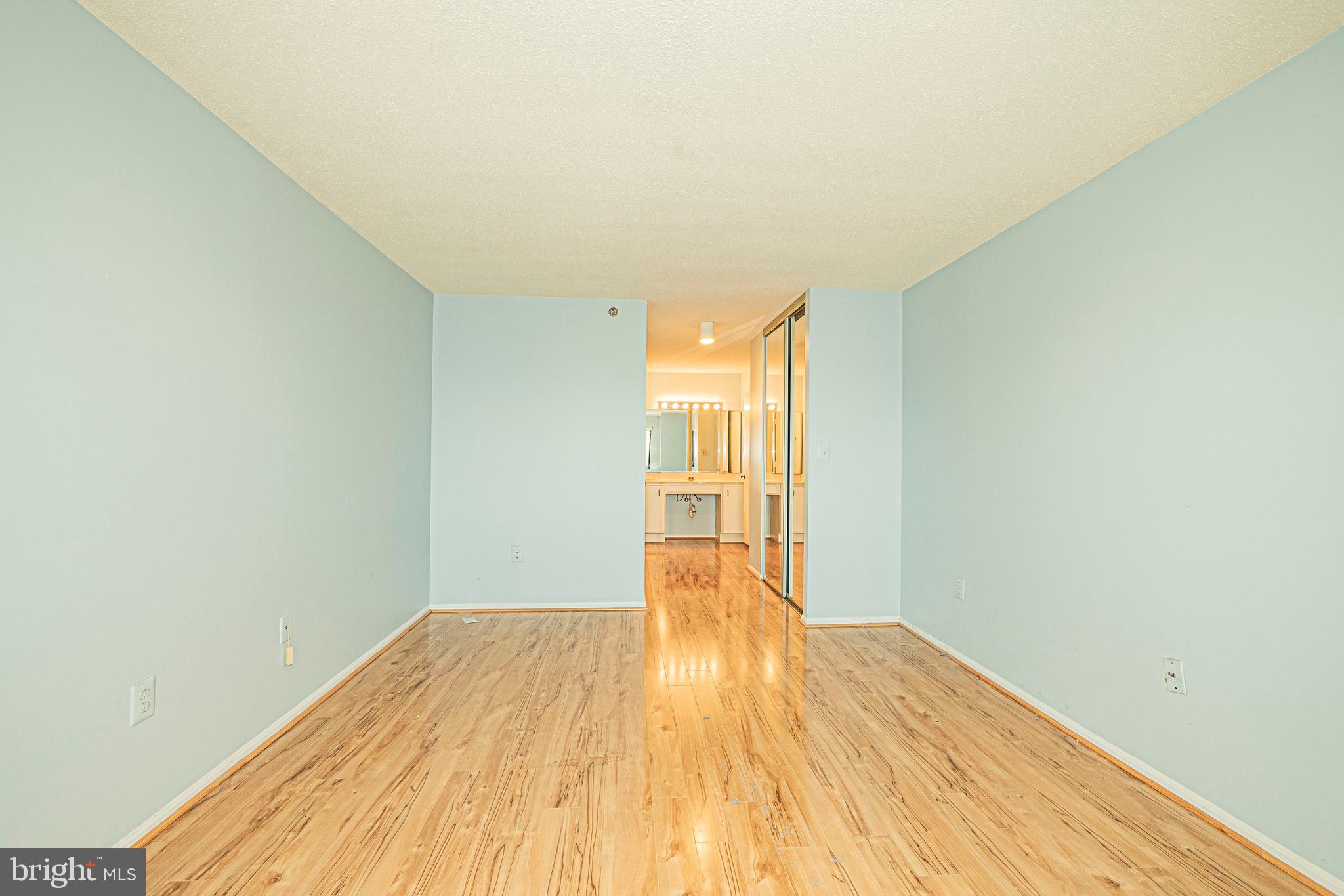 LEISURE WORLD - Residential