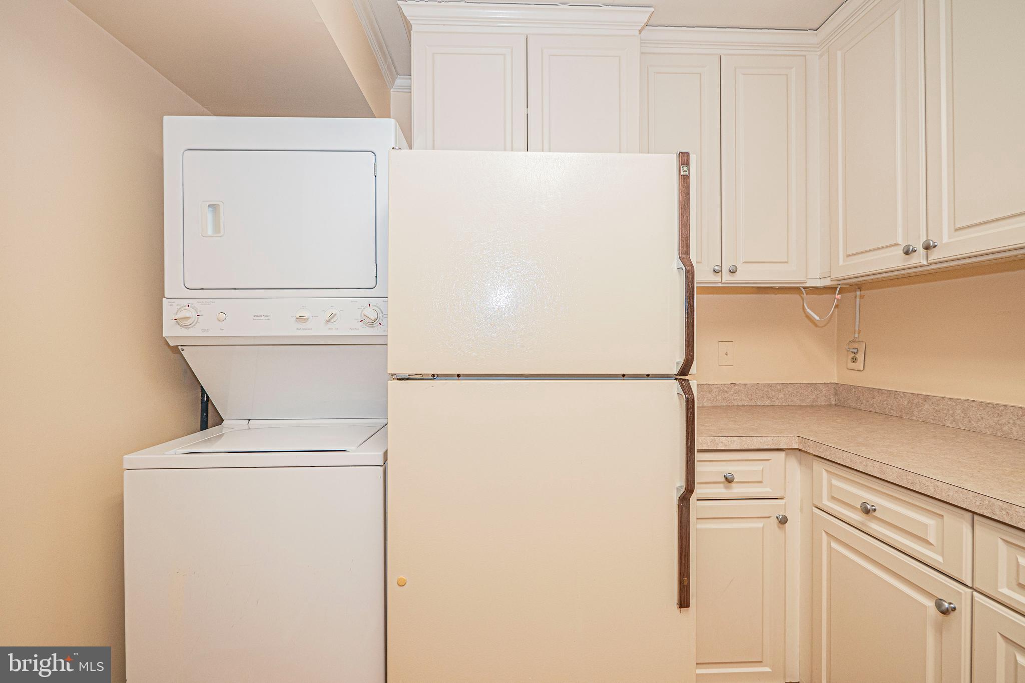 LEISURE WORLD - Residential