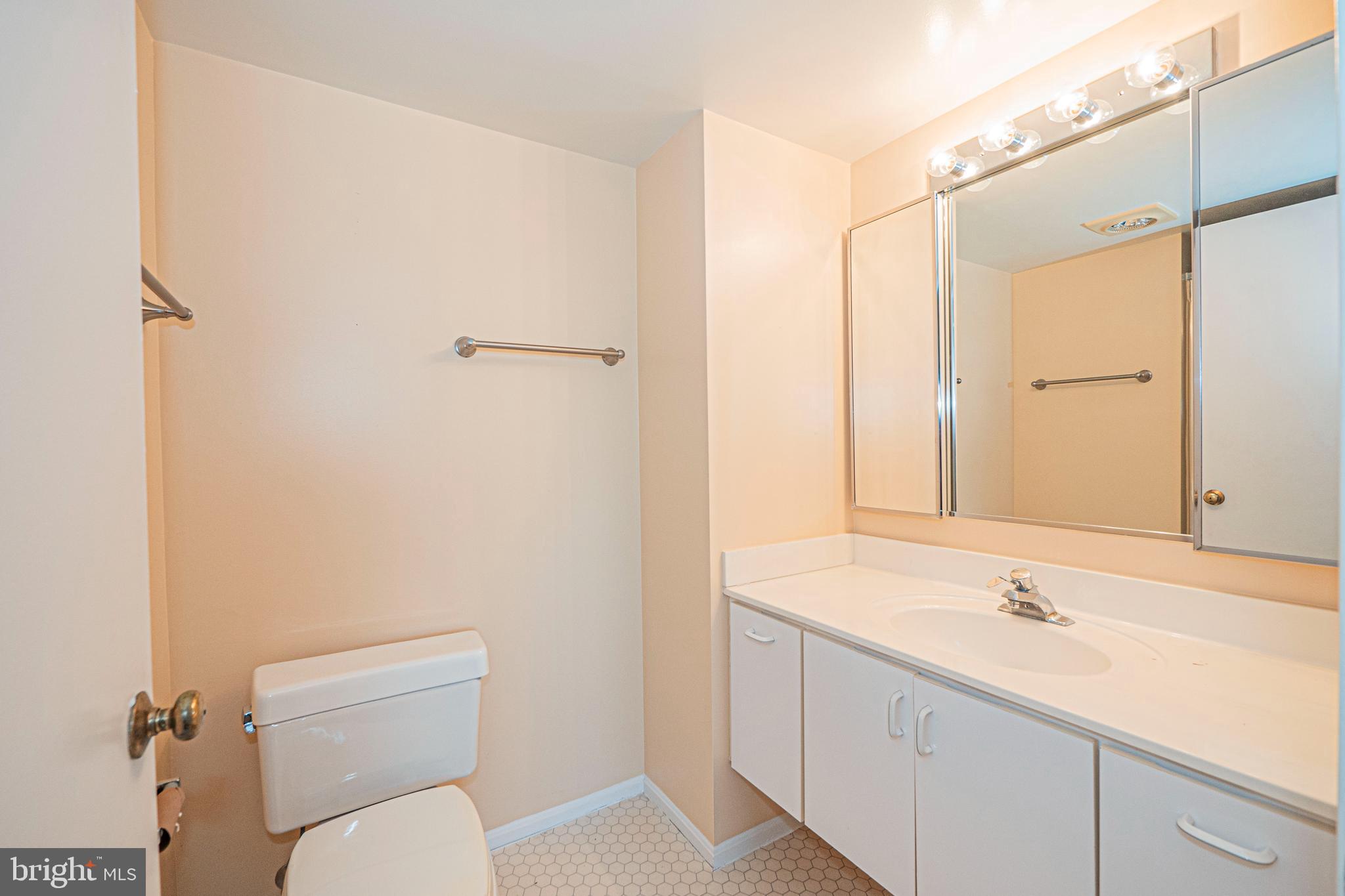 LEISURE WORLD - Residential