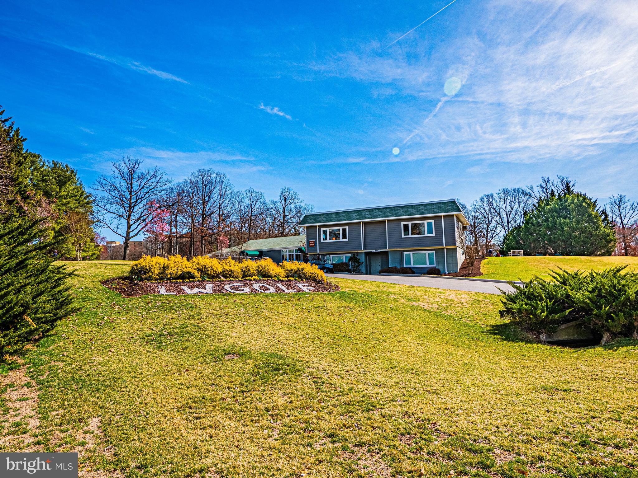 LEISURE WORLD - Residential