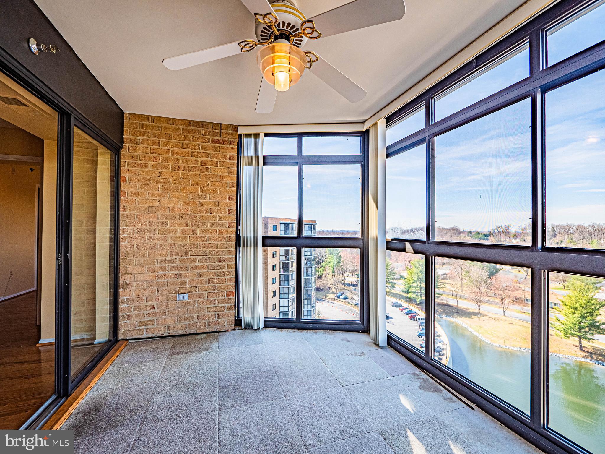 LEISURE WORLD - Residential