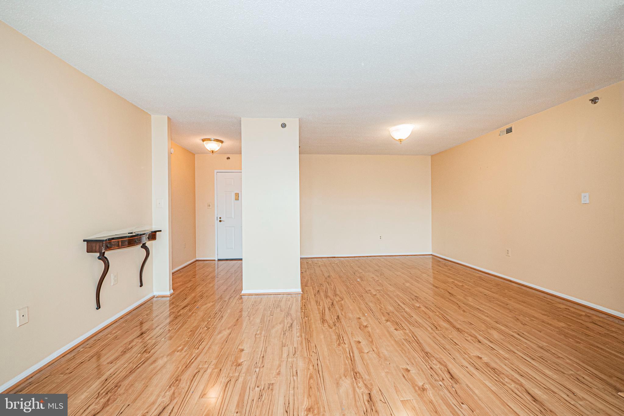 LEISURE WORLD - Residential