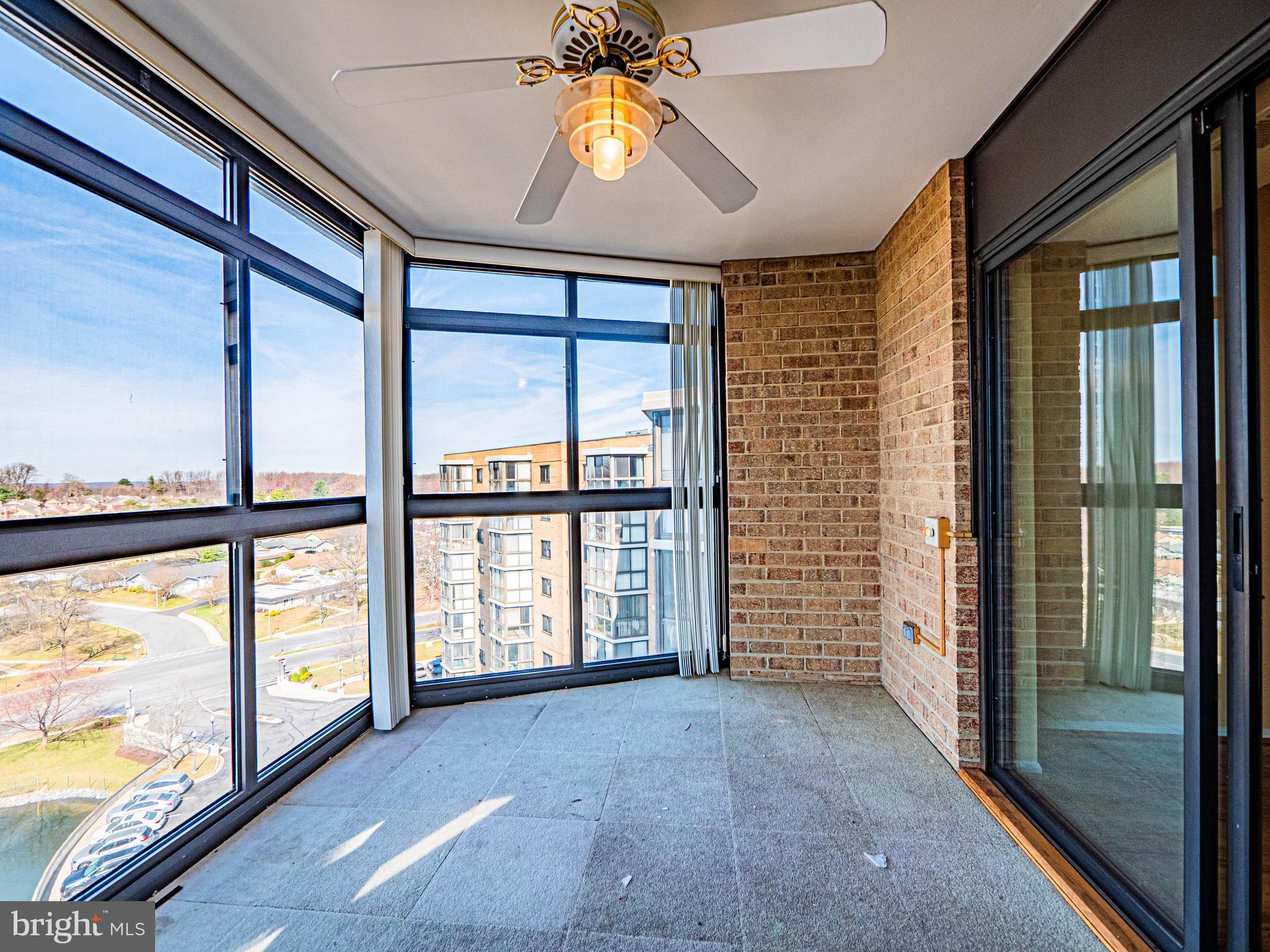 LEISURE WORLD - Residential