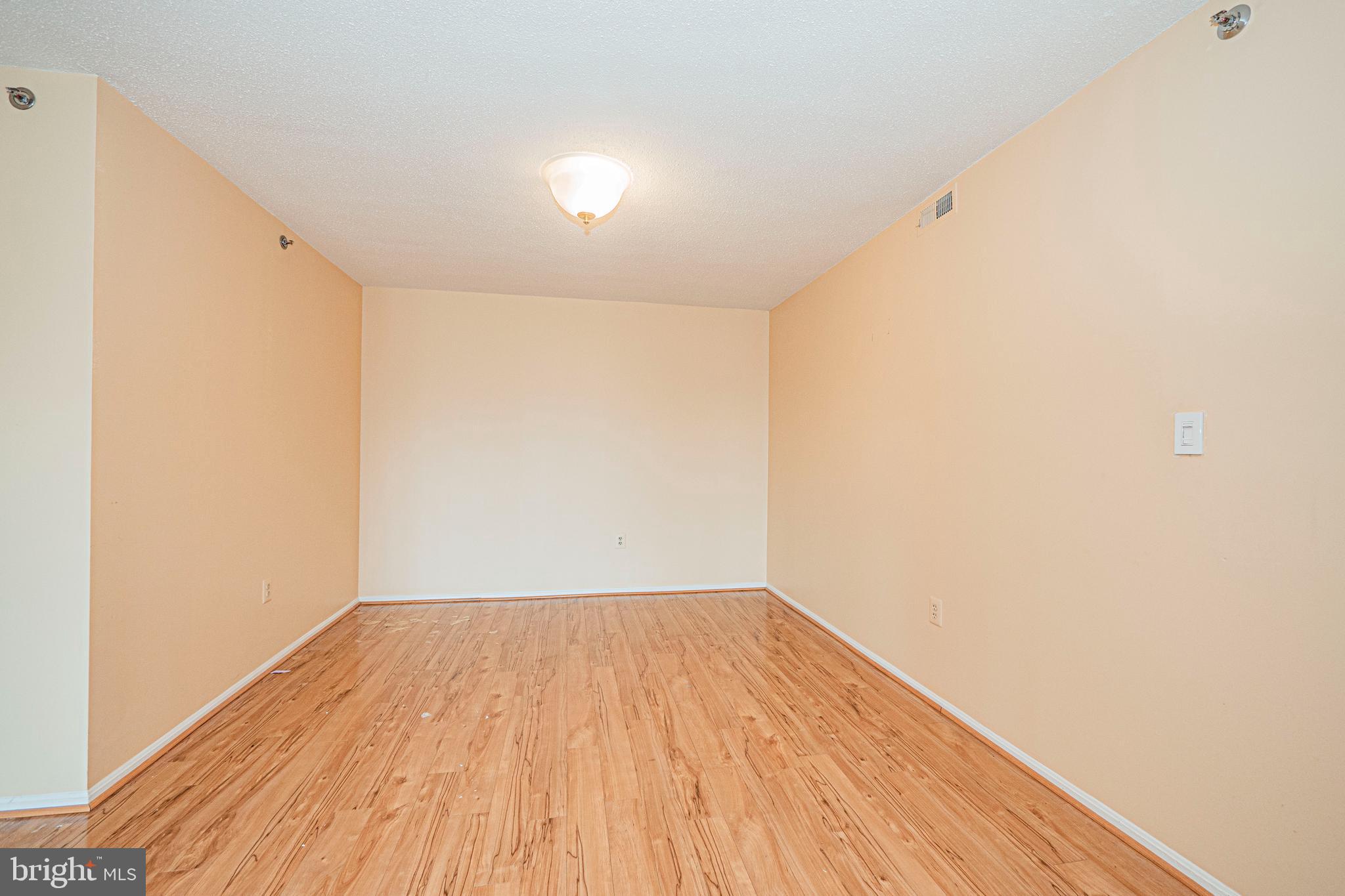 LEISURE WORLD - Residential