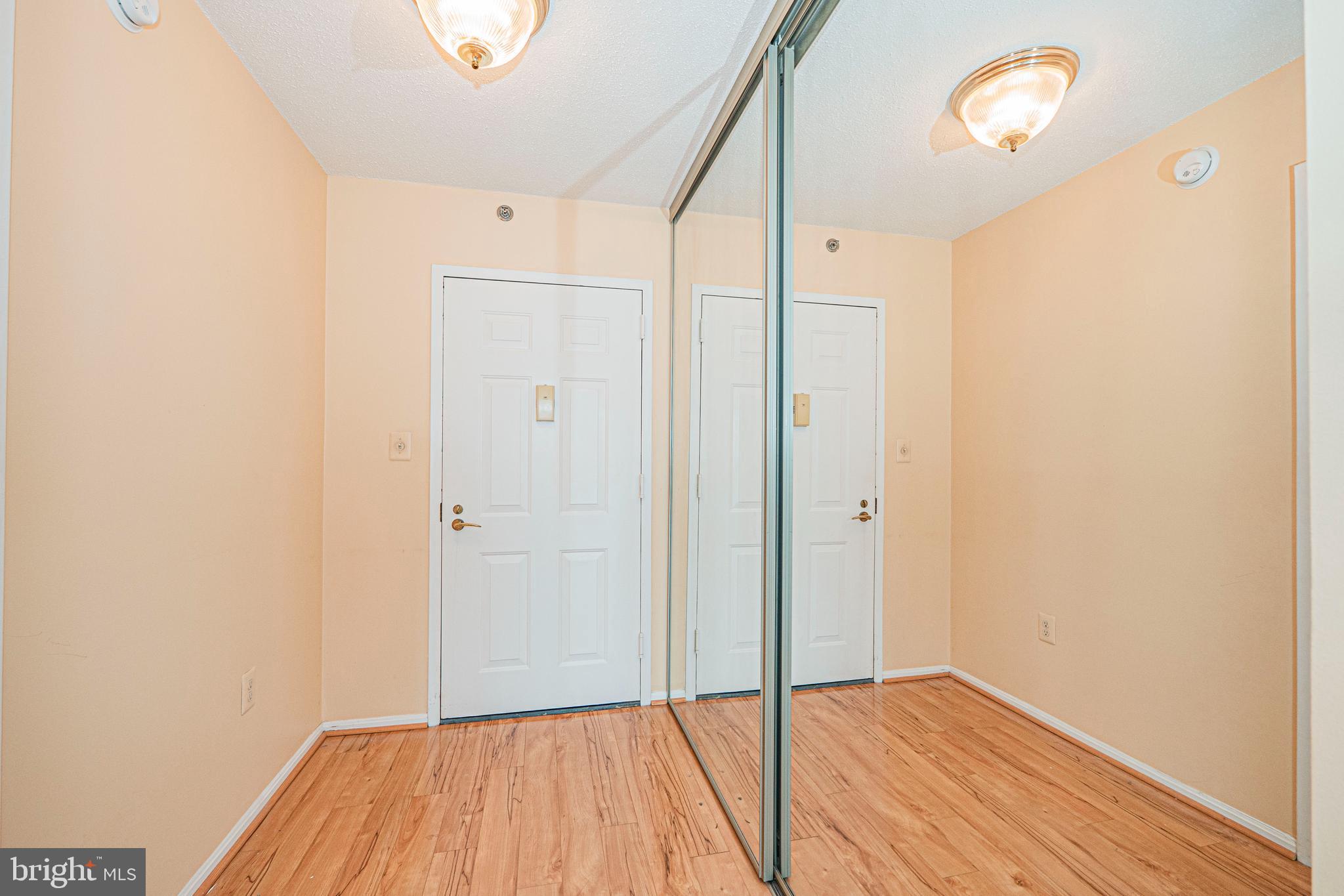 LEISURE WORLD - Residential