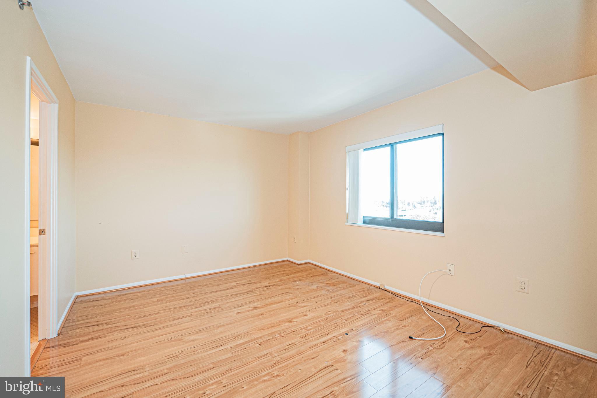 LEISURE WORLD - Residential