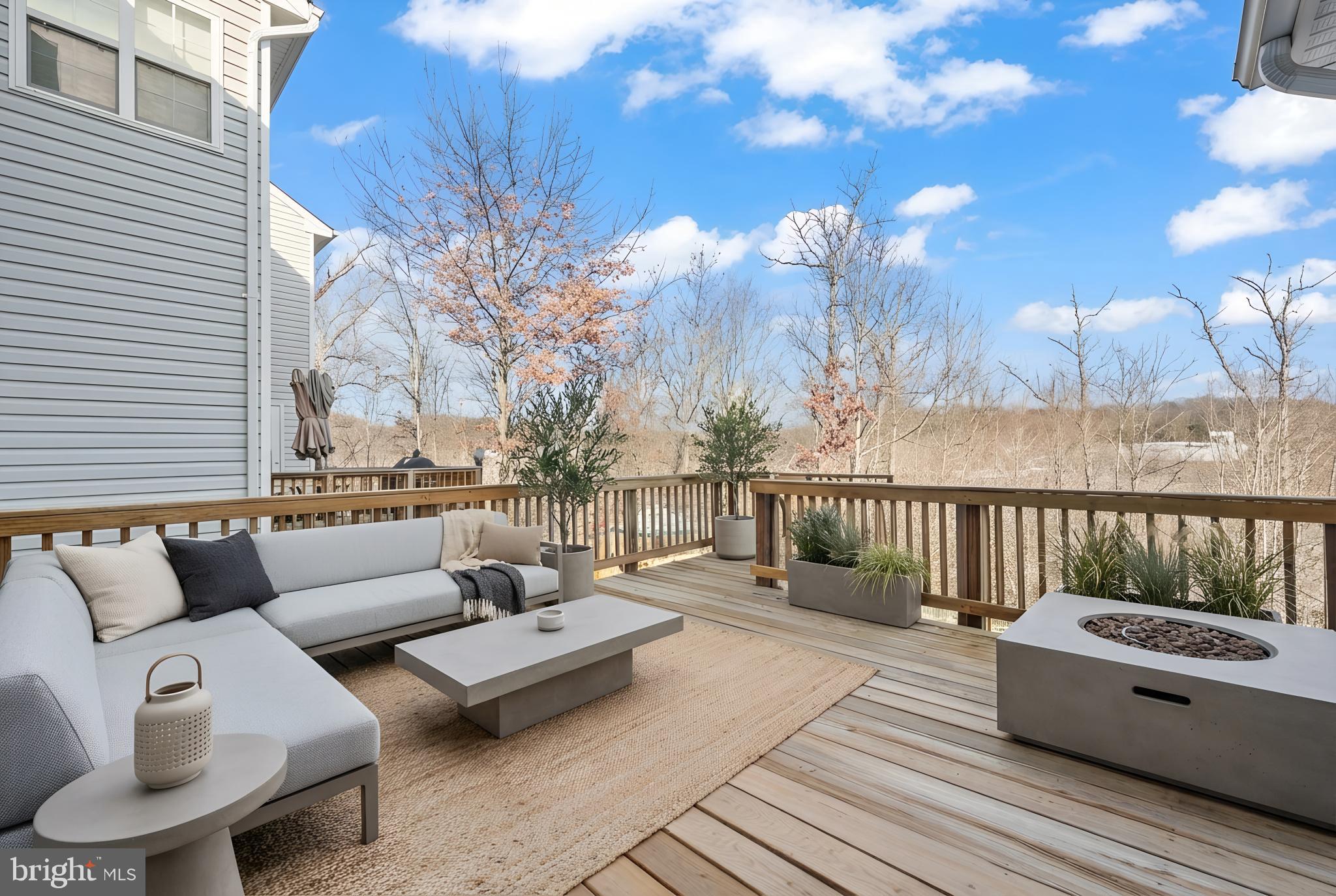 CARRIAGE HILL AT FALLS - Residential