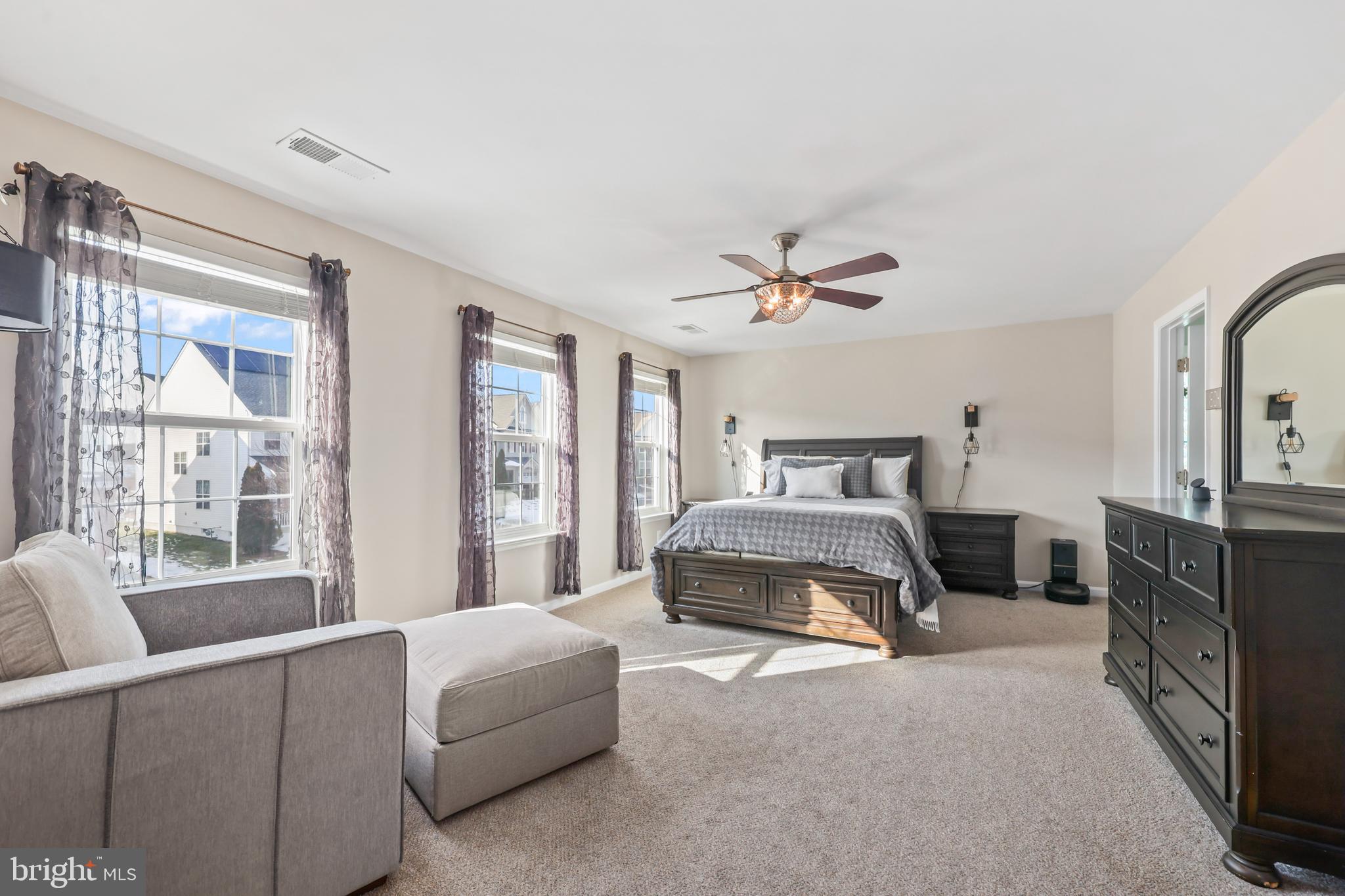 CARRIAGE HILL AT FALLS - Residential