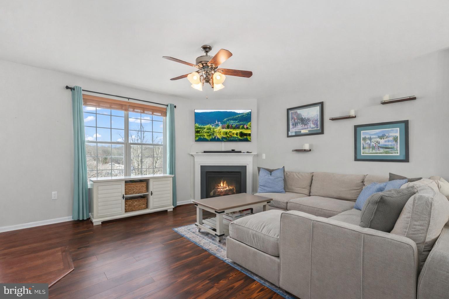 CARRIAGE HILL AT FALLS - Residential