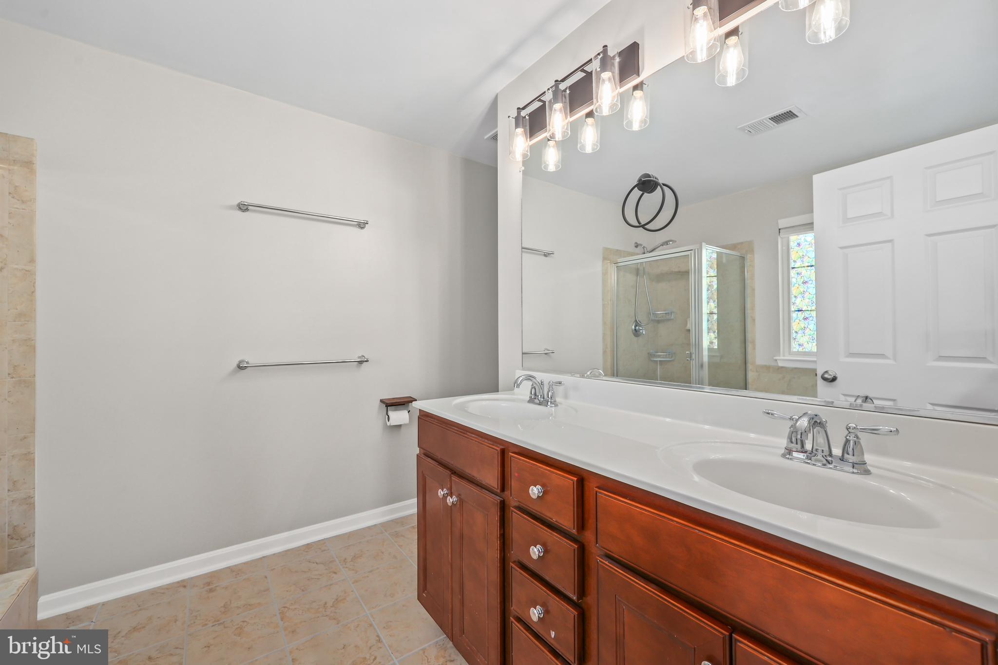 CARRIAGE HILL AT FALLS - Residential