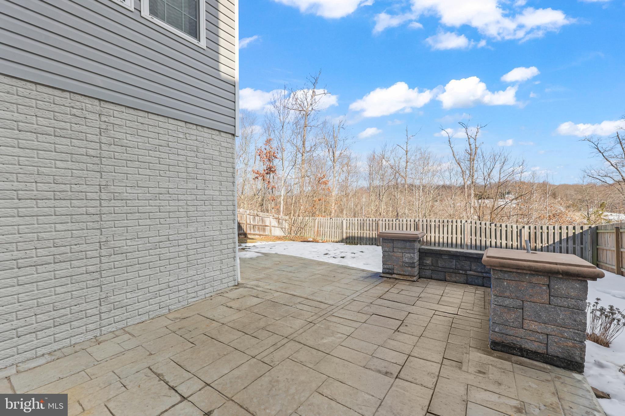 CARRIAGE HILL AT FALLS - Residential