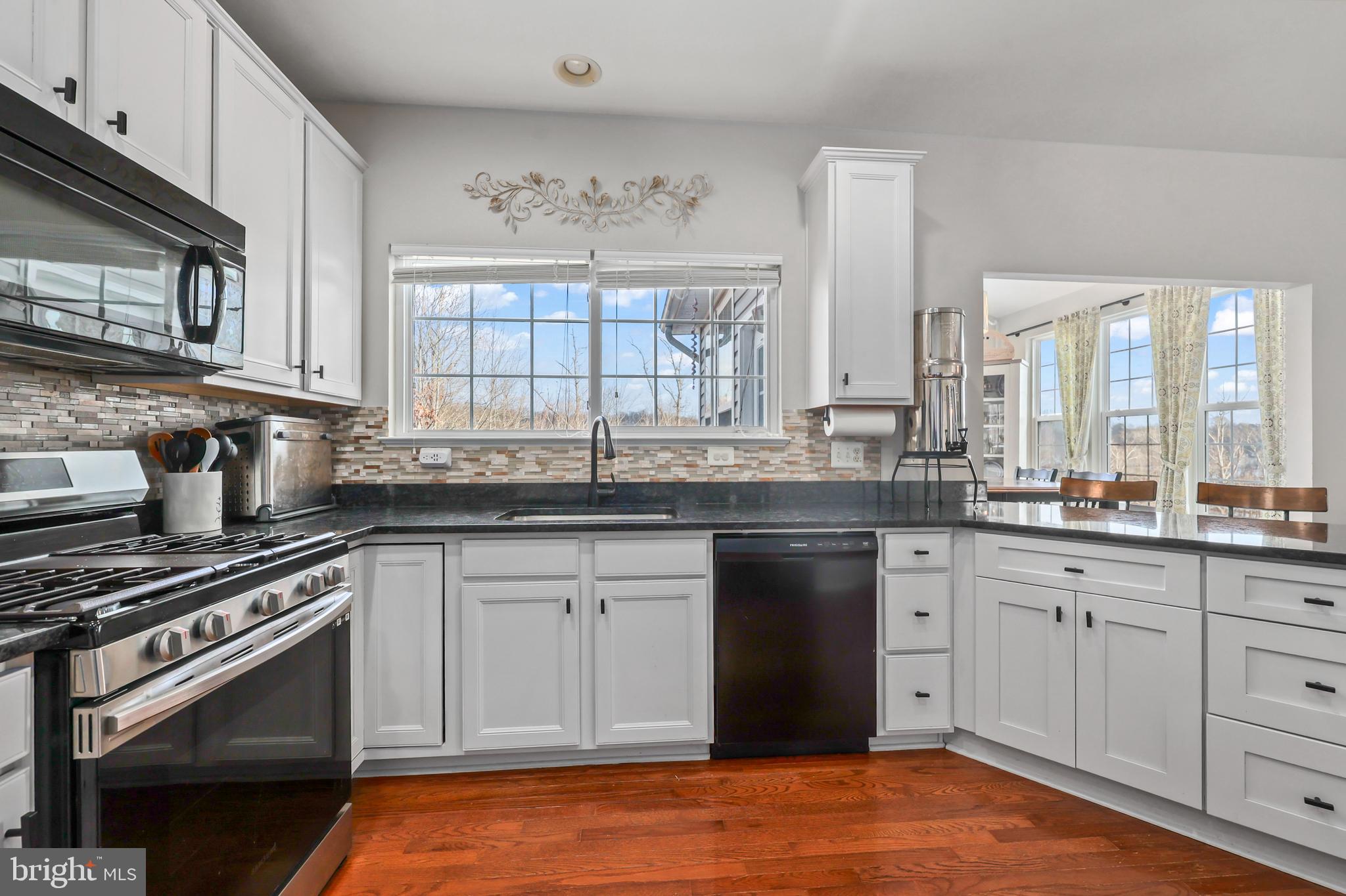 CARRIAGE HILL AT FALLS - Residential