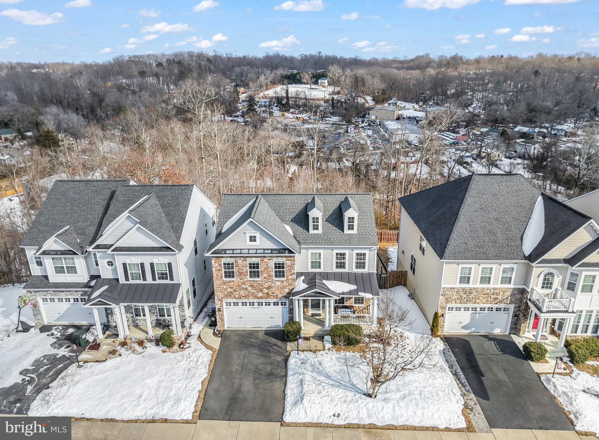 CARRIAGE HILL AT FALLS - Residential