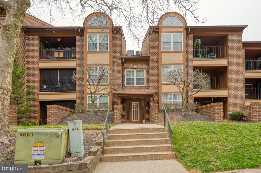 Spacious Top Level Corner Condo Unit in  sought after Falls Garden. Condo features Cathedral Ceilings,  and an additional Loft with two walk-in closets and custom built-ins, and an eat-in kitchen.  The primary bedroom comes with an on suite bath and walk-in closet. An additional second bedroom is on the main floor and makes  for great guest bedroom or exercise room.  Washer and dryer located within the unit in a separate laundry room.  Sliding doors from living room and dining room lead to a balcony with private wooded views! Great amenities in the neighborhood such as community pool and tennis courts (Rec fee of $305/yr in addition to condo fees). Conveniently located near major routes of travel and great restaurants and shopping in Mt. Washington ! Property is tenant occupied until June 1, 2023.