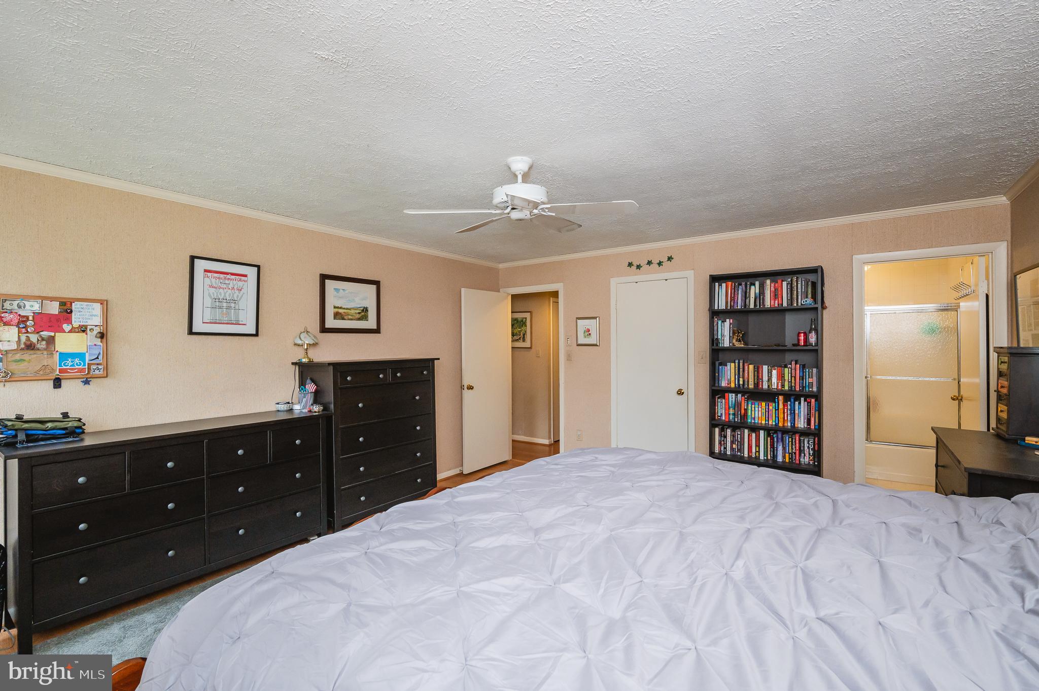 THE FALLS GARDEN - Residential