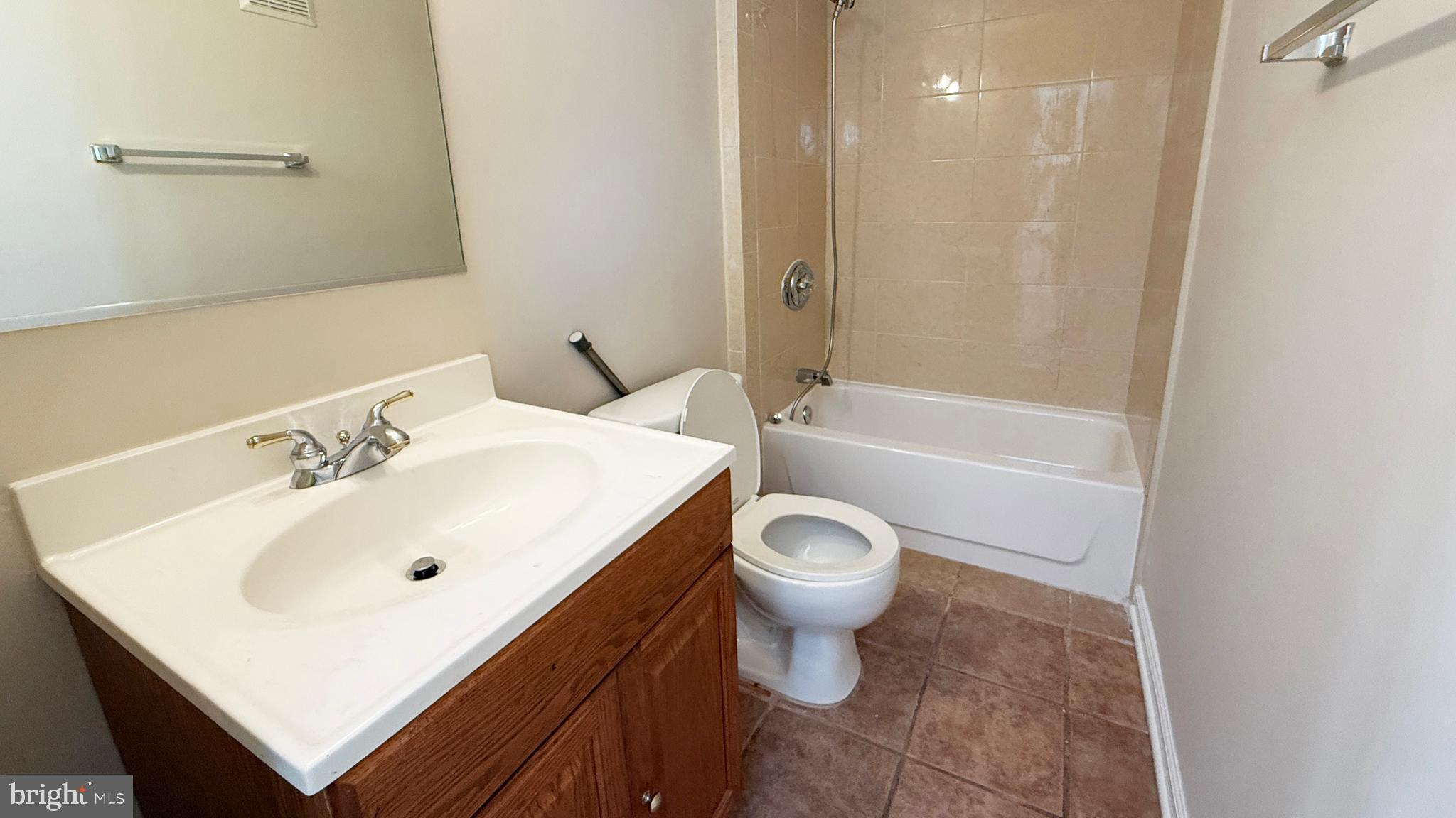 RIDGE COMMONS - Residential