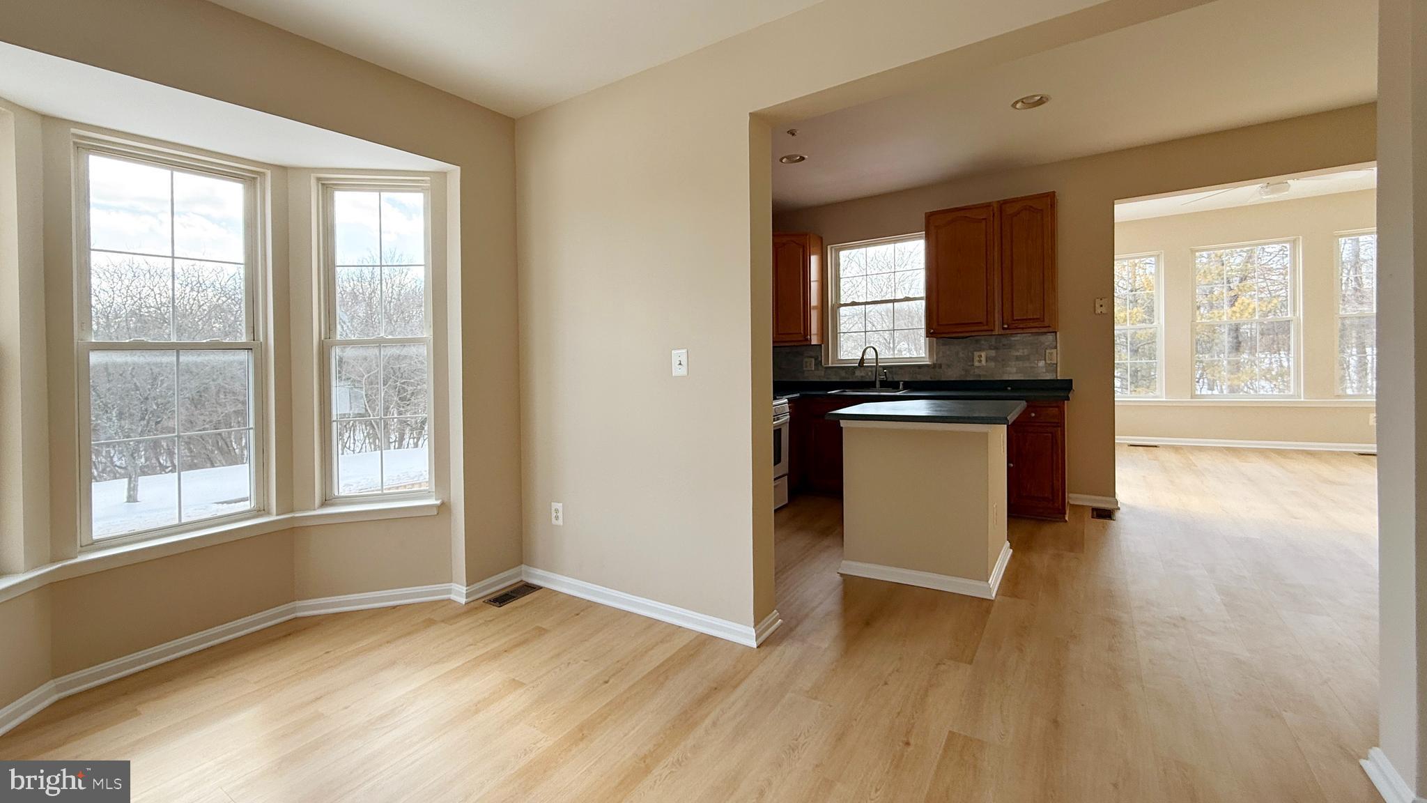 RIDGE COMMONS - Residential