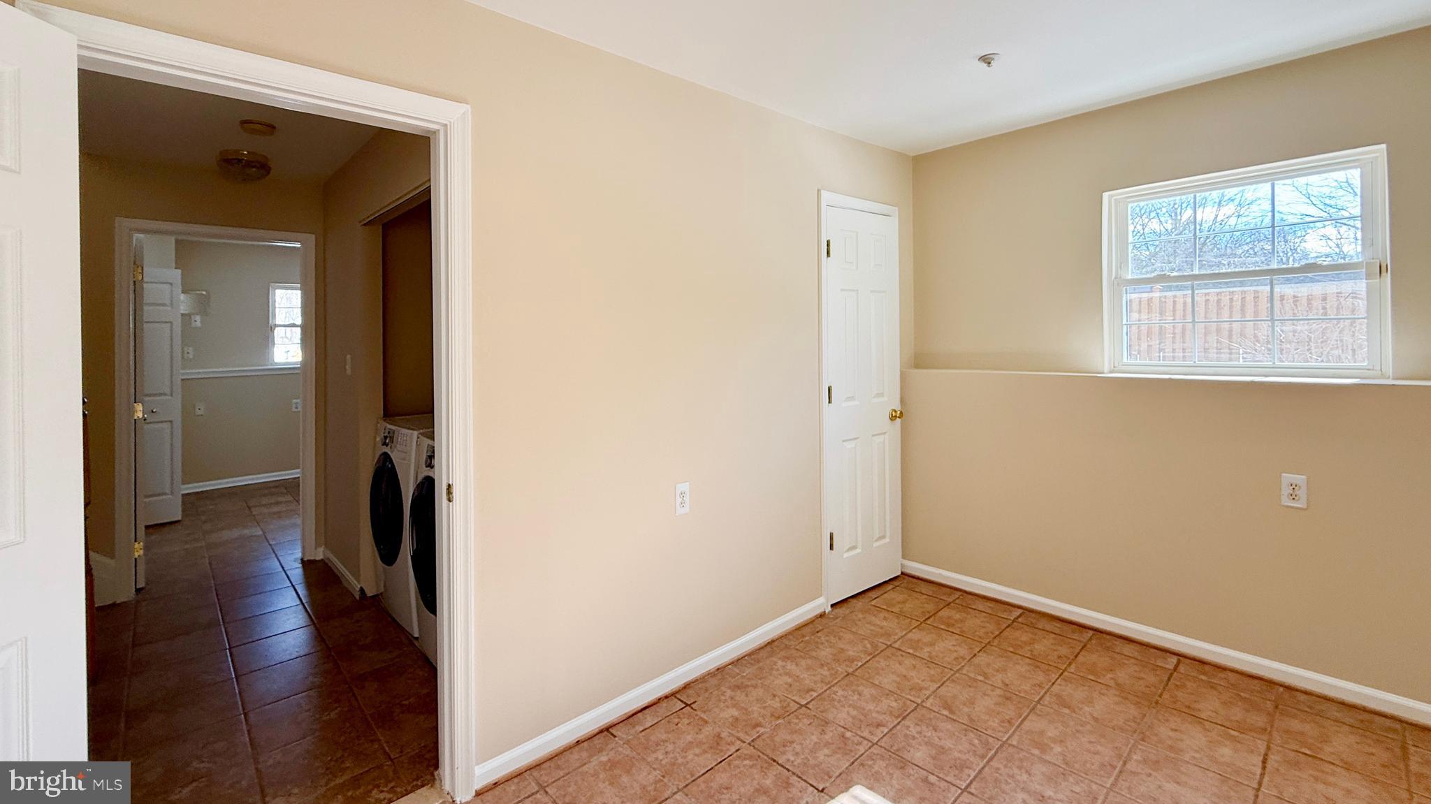 RIDGE COMMONS - Residential