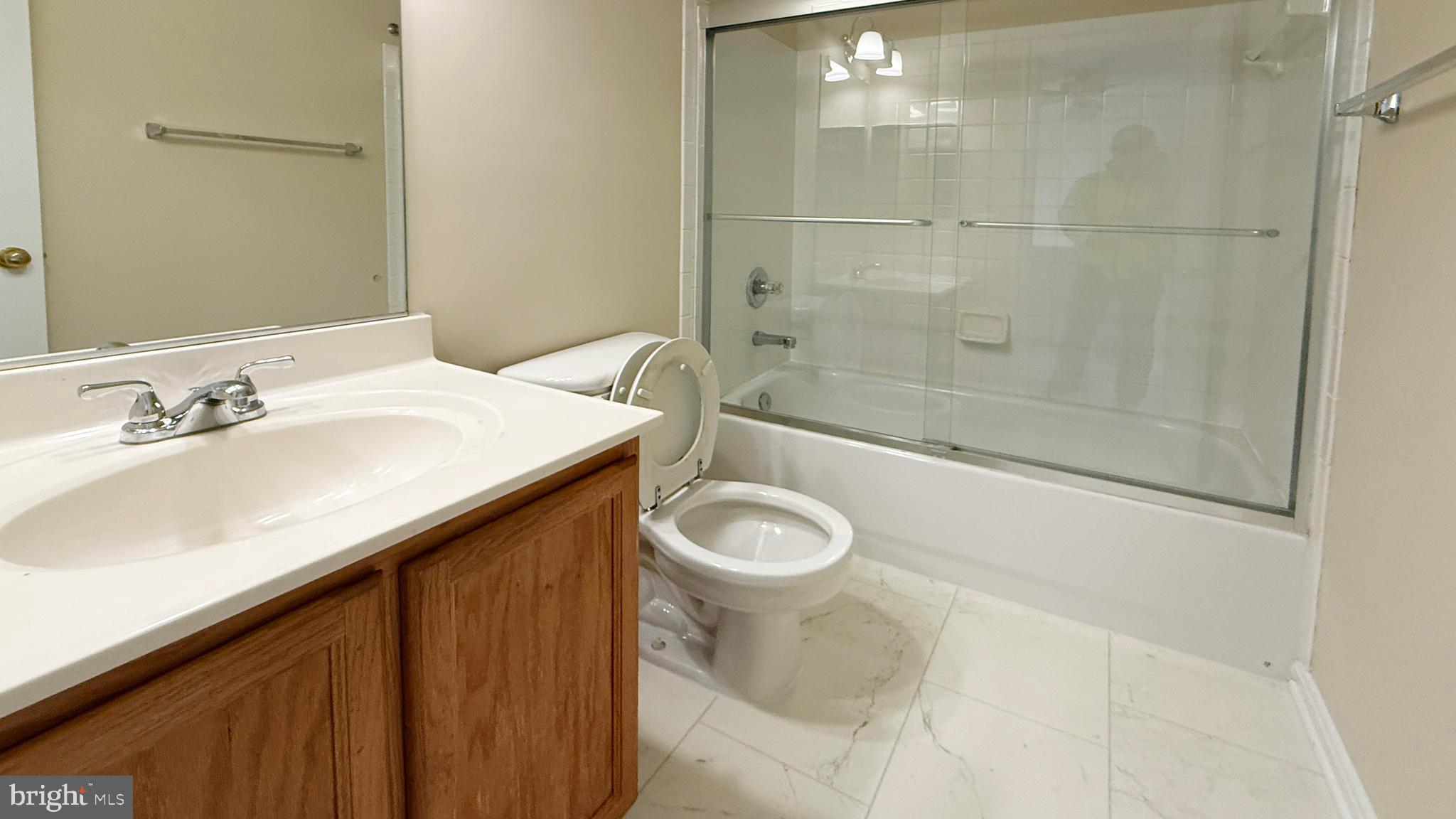 RIDGE COMMONS - Residential