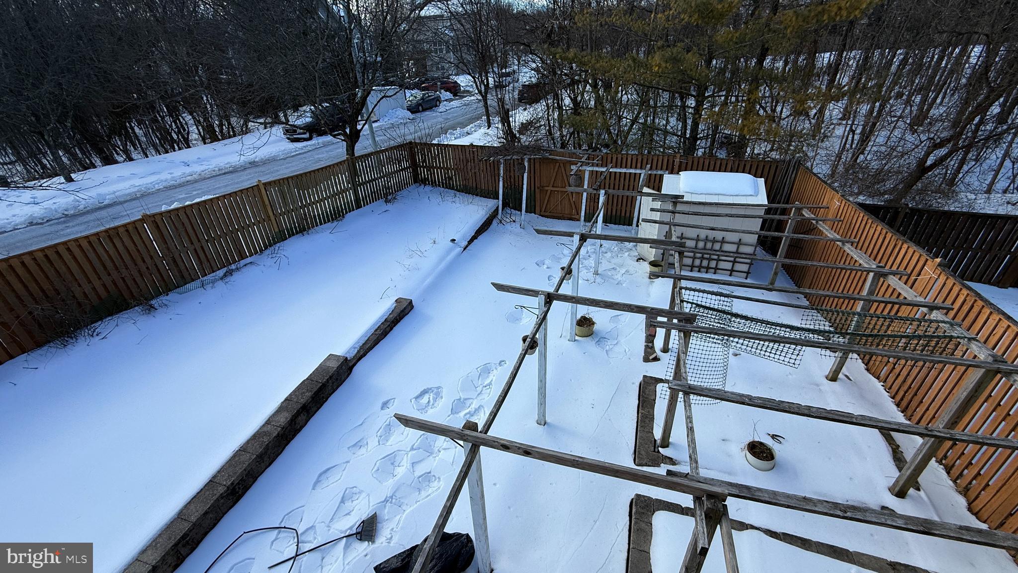 RIDGE COMMONS - Residential