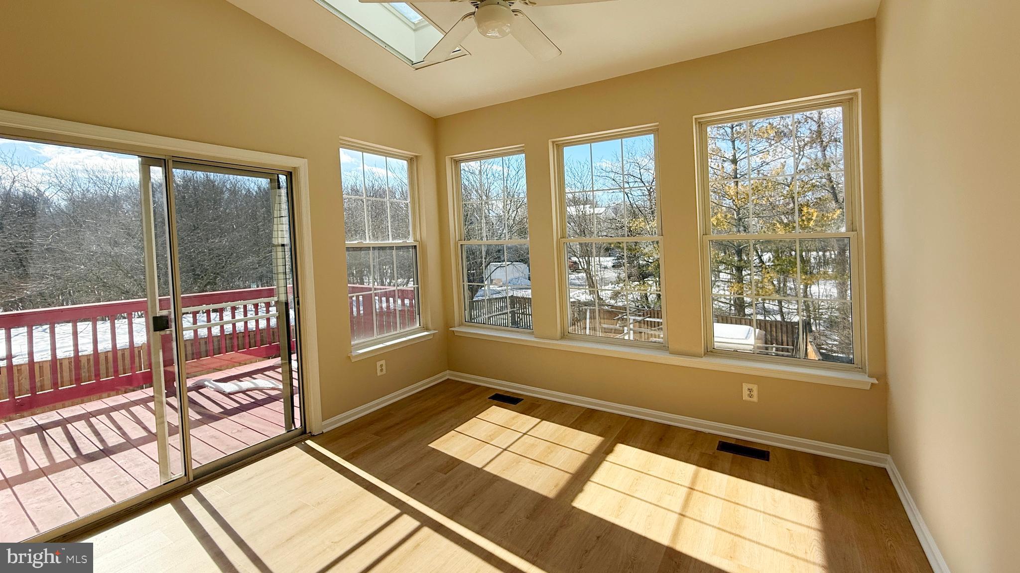 RIDGE COMMONS - Residential