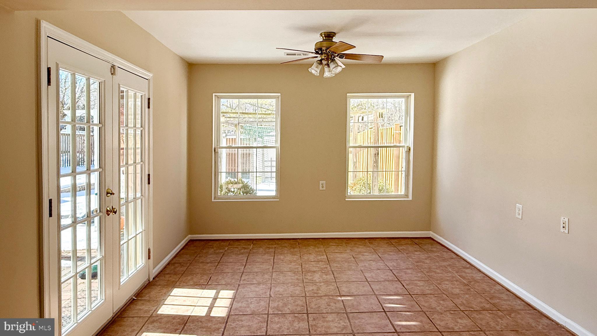 RIDGE COMMONS - Residential