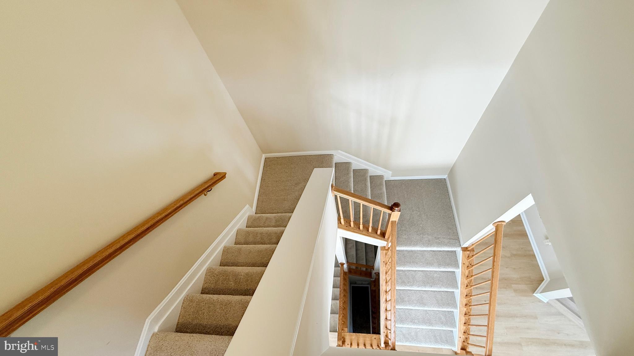 RIDGE COMMONS - Residential