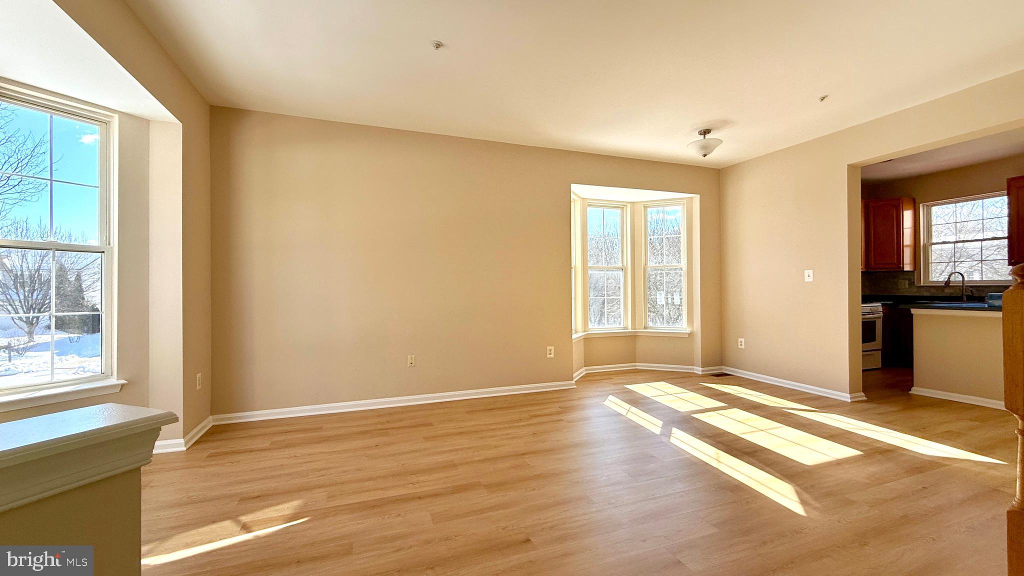 RIDGE COMMONS - Residential