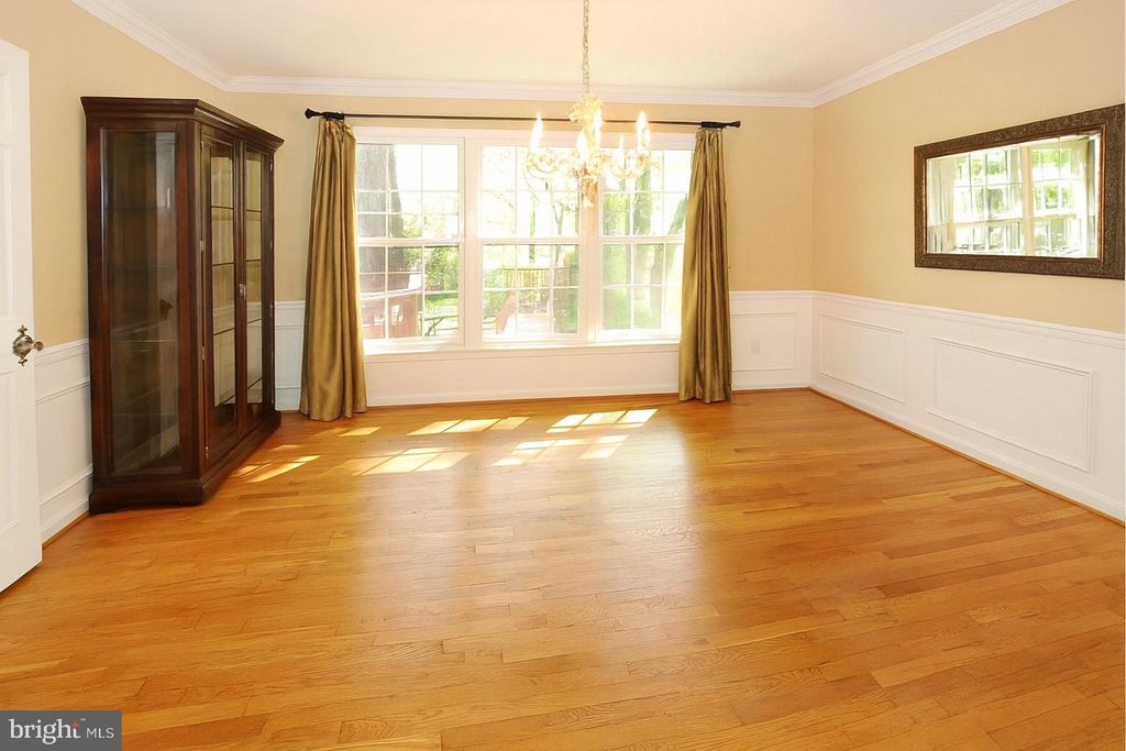 Photo of 9308 Winterset Drive, POTOMAC, MD 20854 (MLS # MDMC2203406)