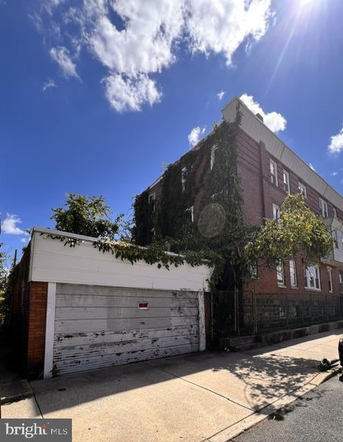 6047 & 6049 CHESTNUT STREET