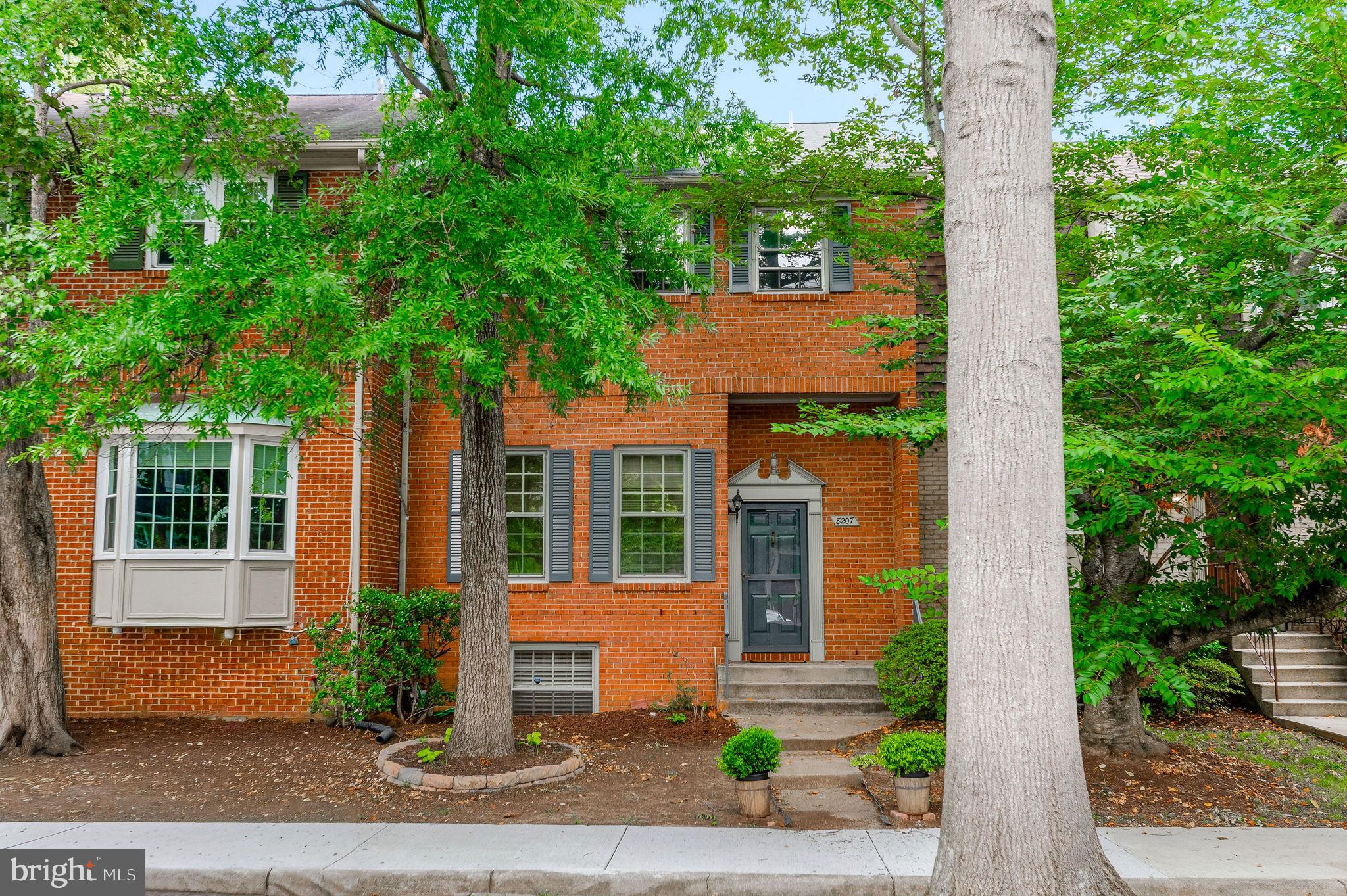 8207 CEDAR LANDING COURT