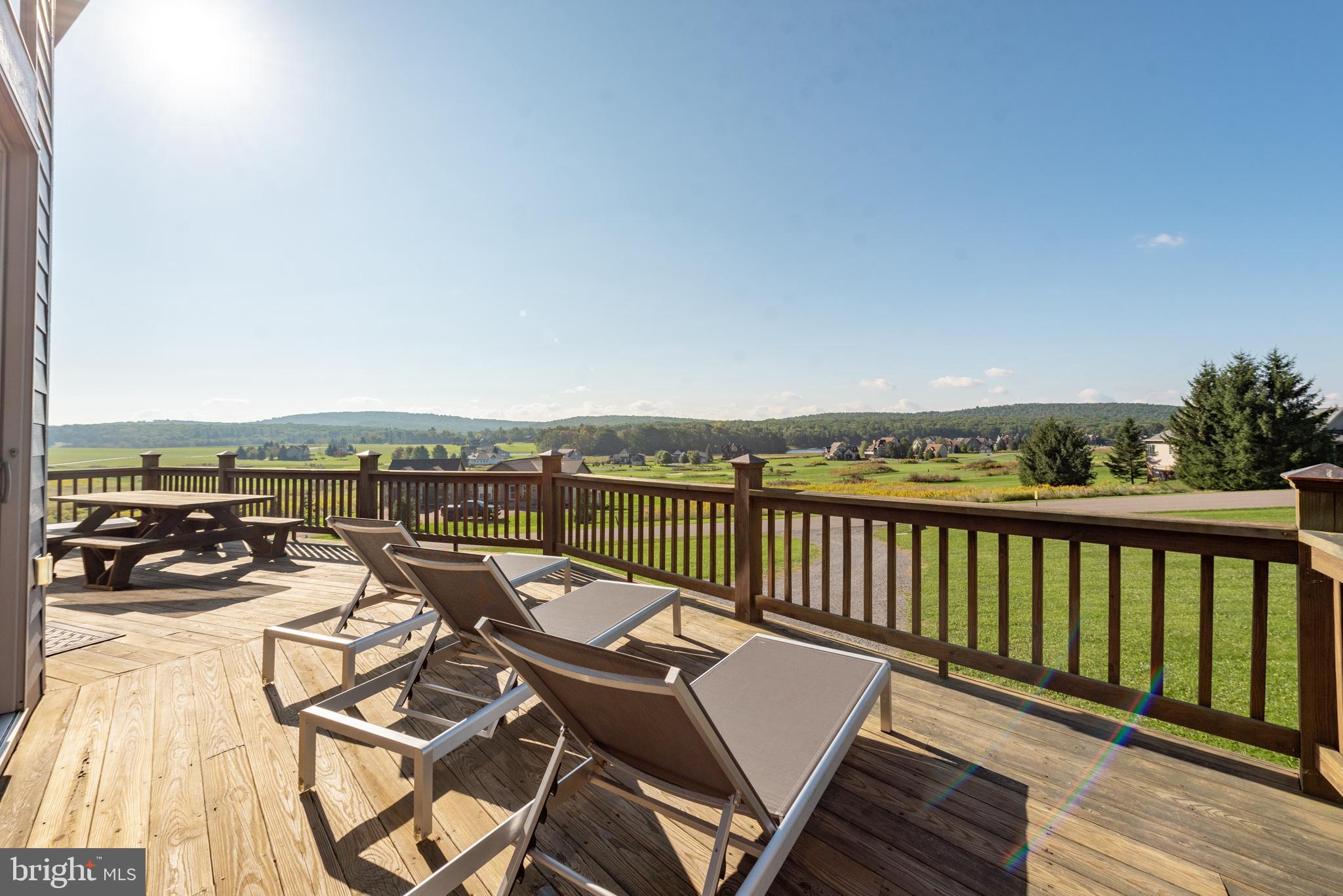 WATERFRONT GREENS - Residential