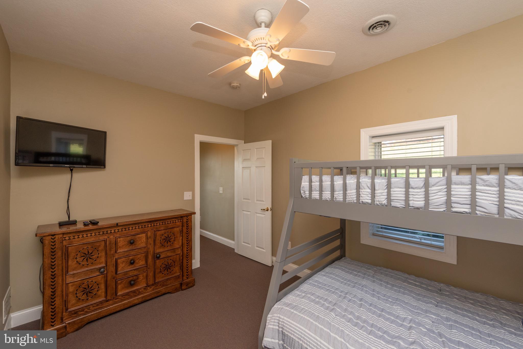 WATERFRONT GREENS - Residential