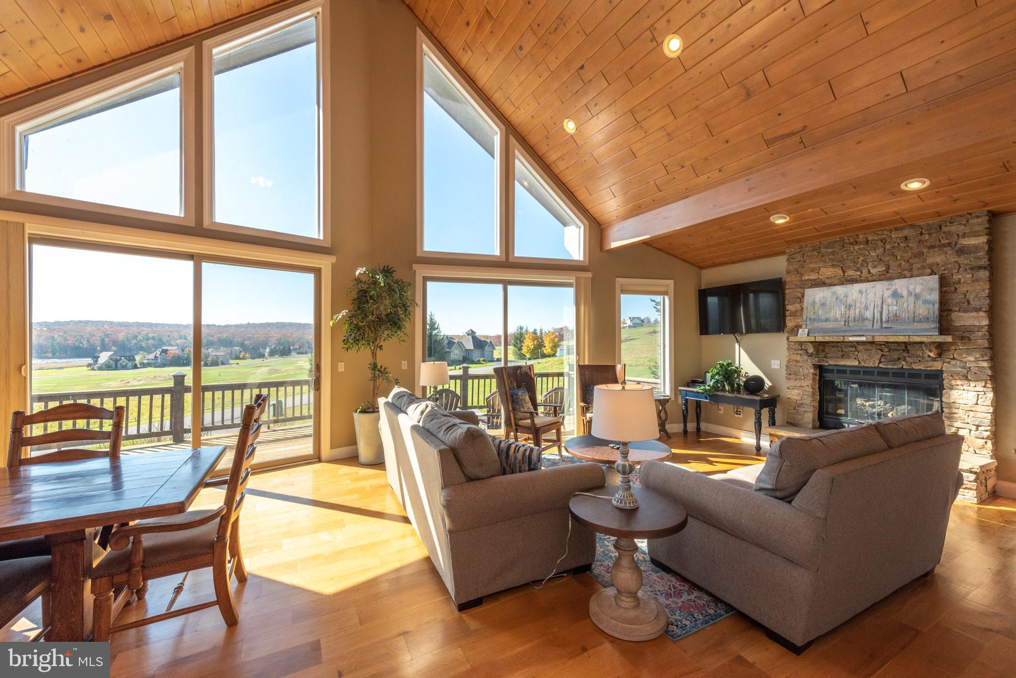 WATERFRONT GREENS - Residential