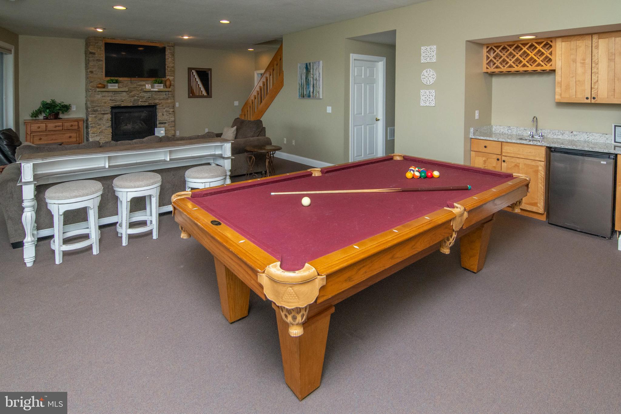 WATERFRONT GREENS - Residential