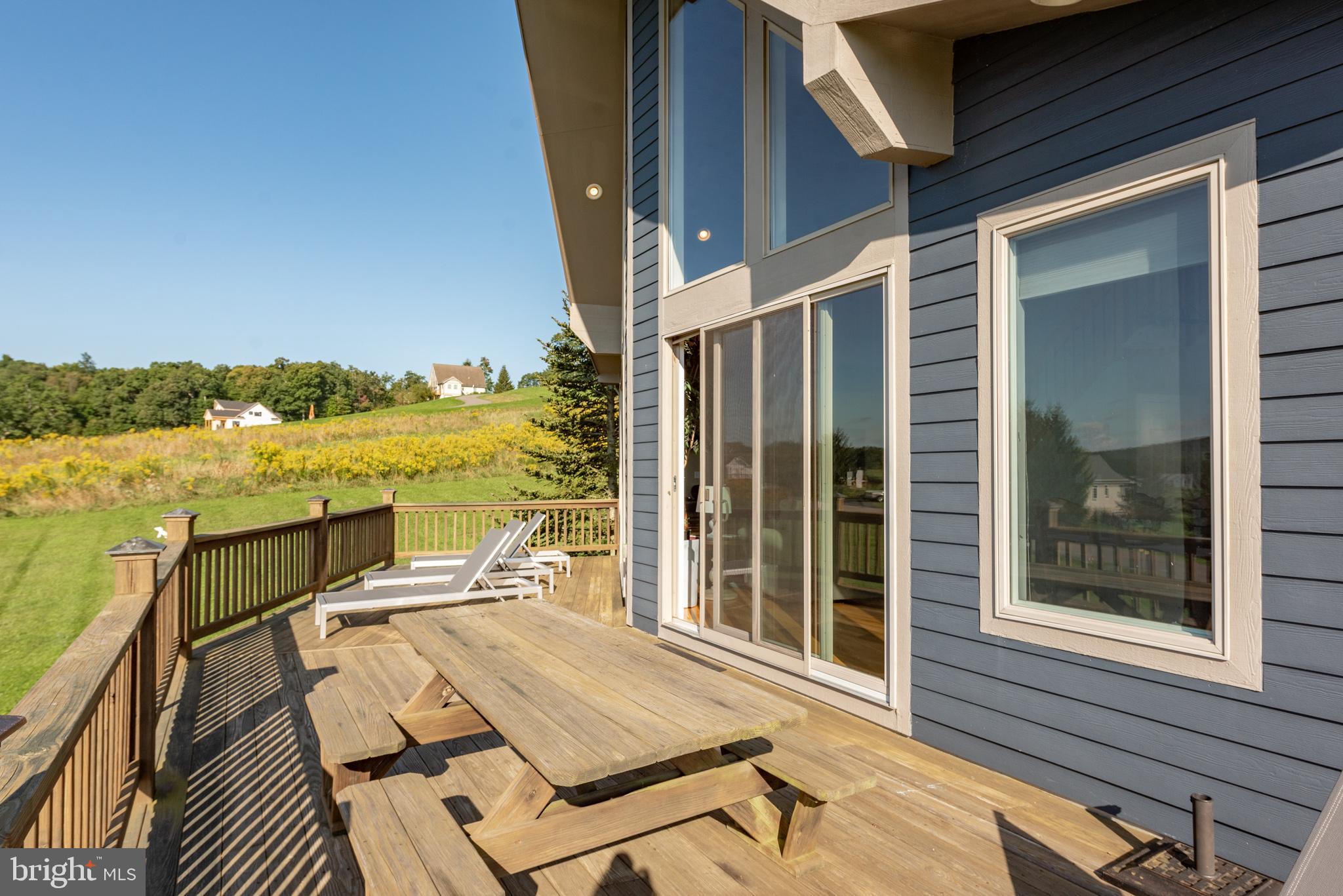 WATERFRONT GREENS - Residential