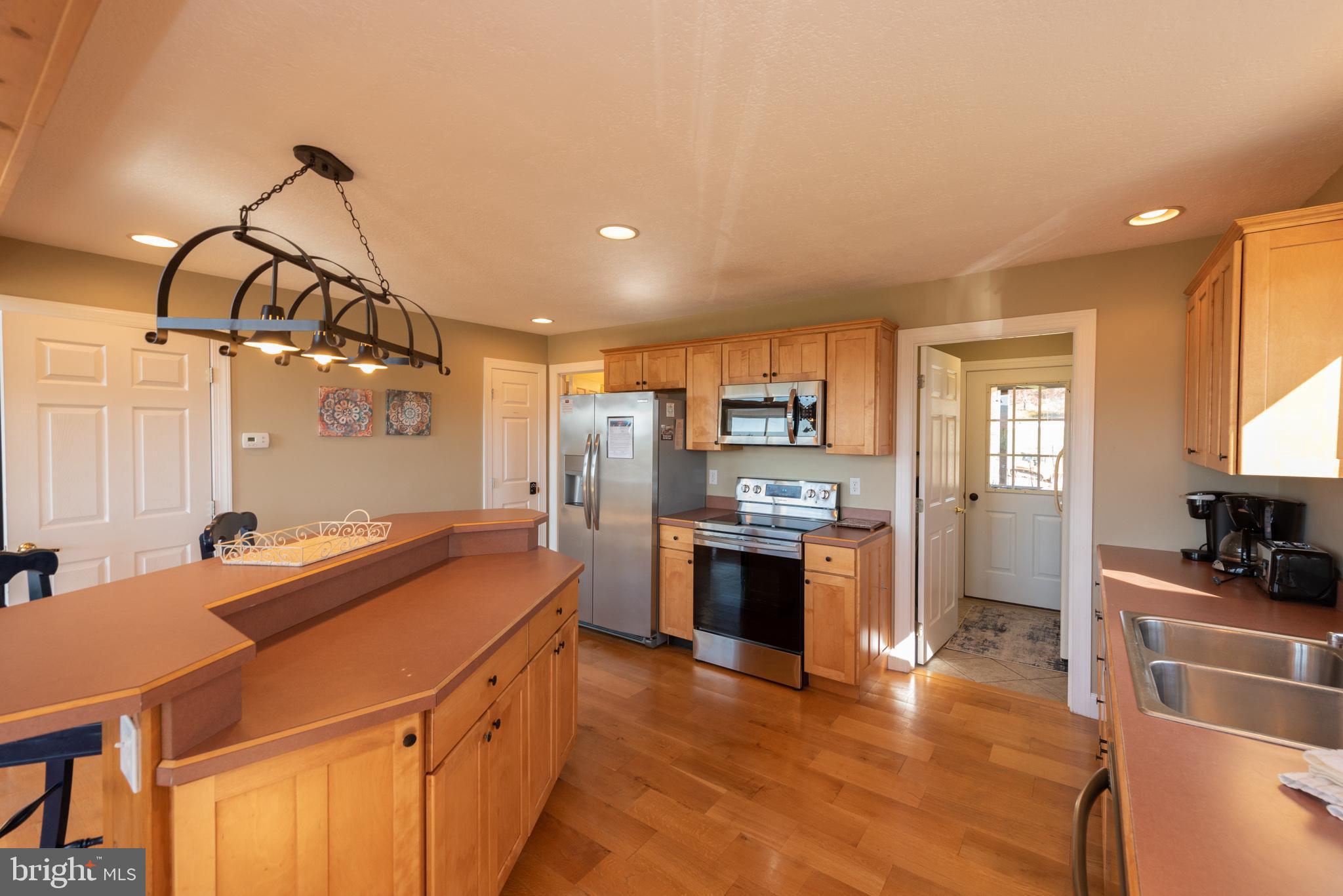 WATERFRONT GREENS - Residential