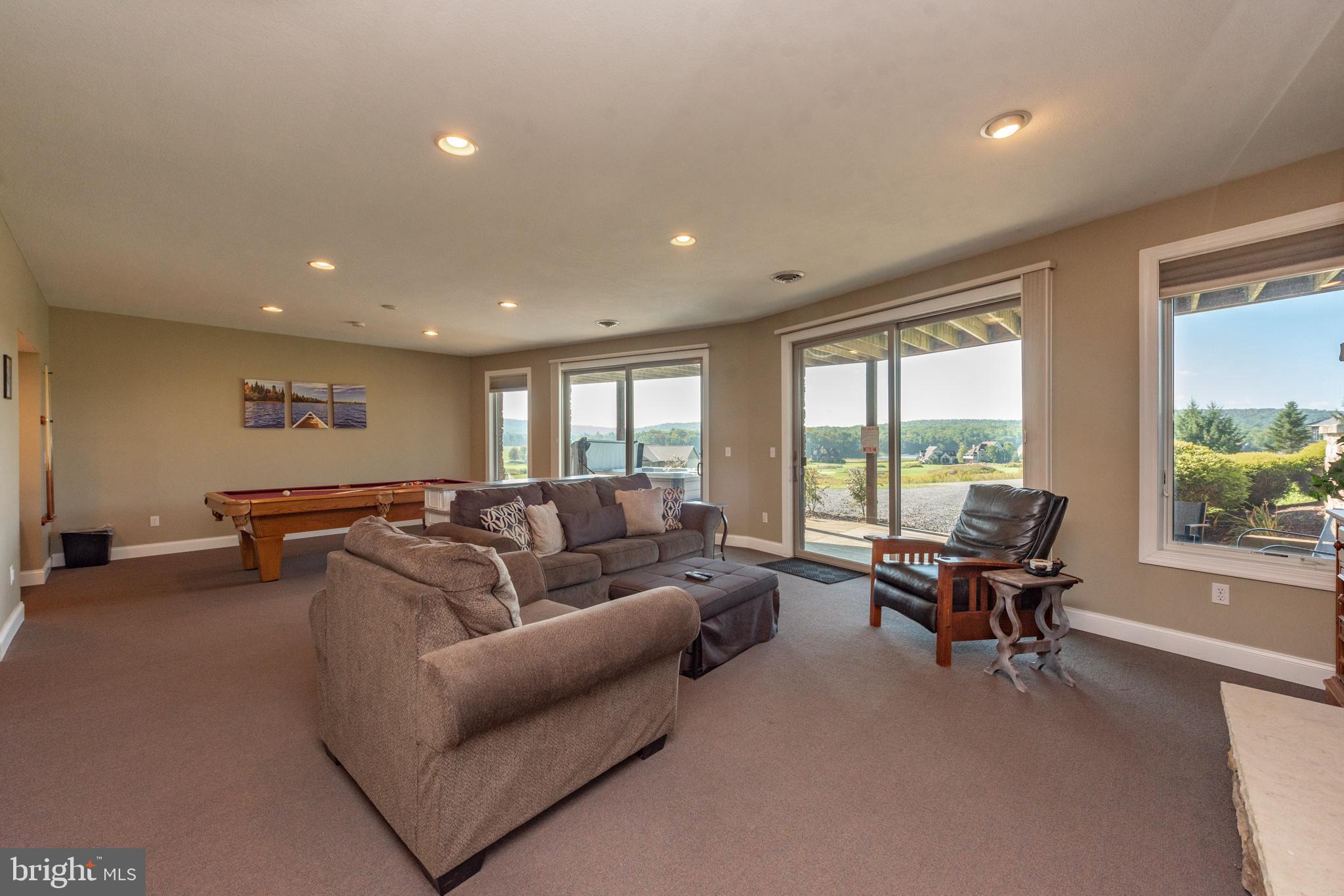 WATERFRONT GREENS - Residential