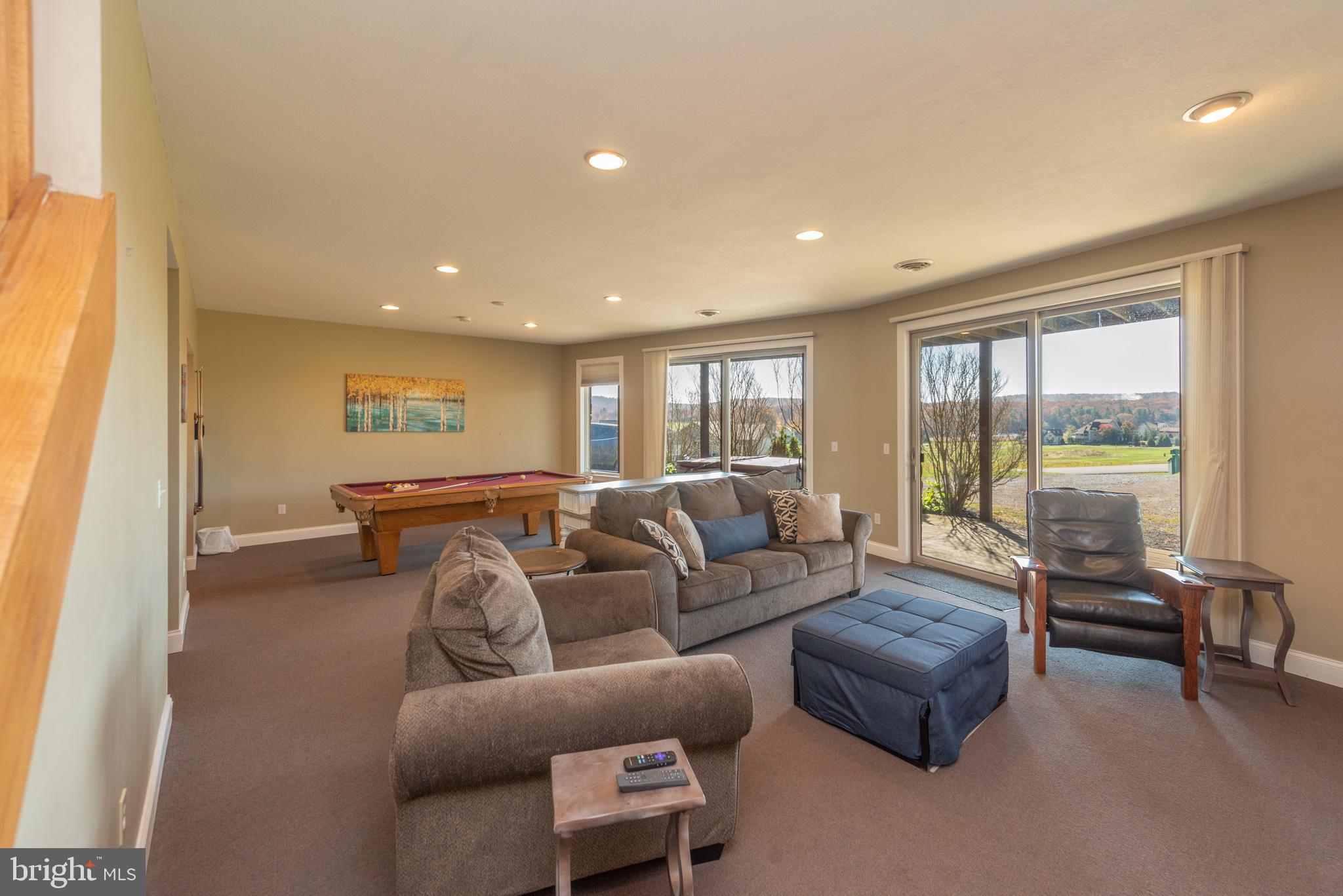 WATERFRONT GREENS - Residential